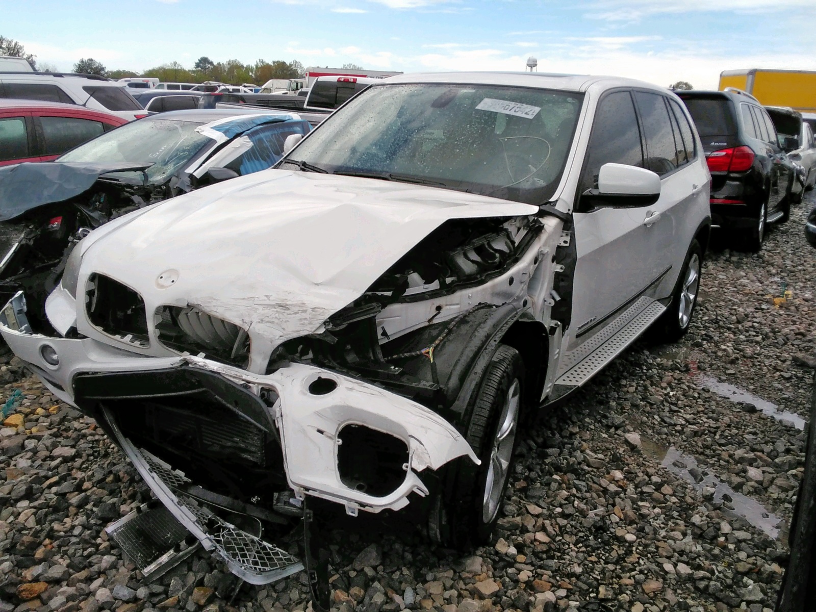 Photo 2 from auction – 2011 BMW X5 XDRIVE3 with VIN 5UXZW0C51BL368894