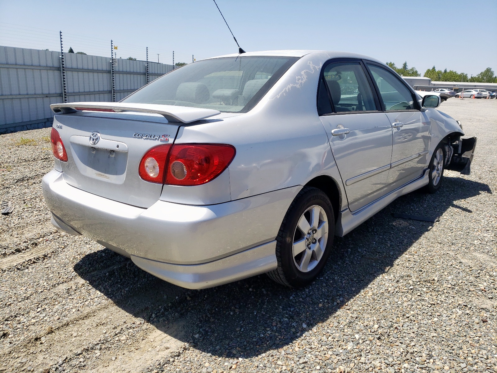 Photo 4 from auction – 2005 TOYOTA COROLLA CE with VIN 1NXBR32E45Z390072