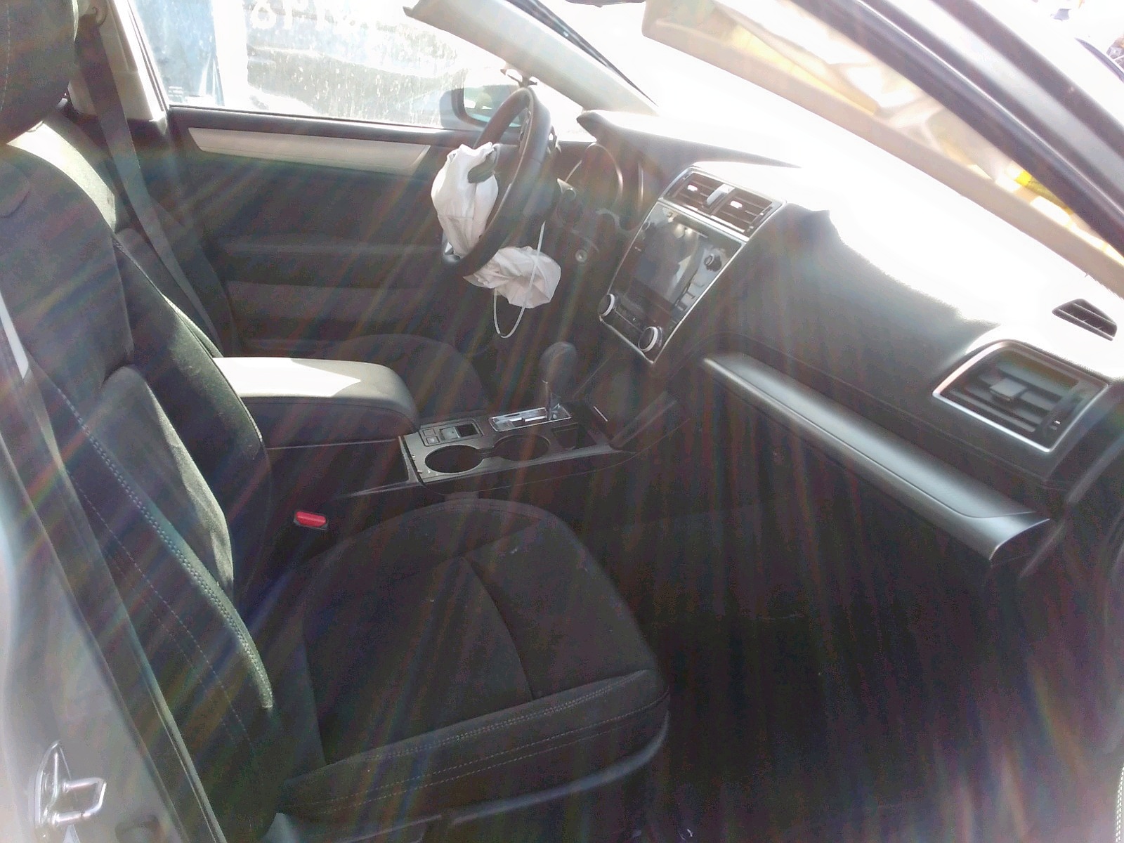 Photo 5 from auction – 2018 SUBARU LEGACY 2.5 with VIN 4S3BNAC64J3005962