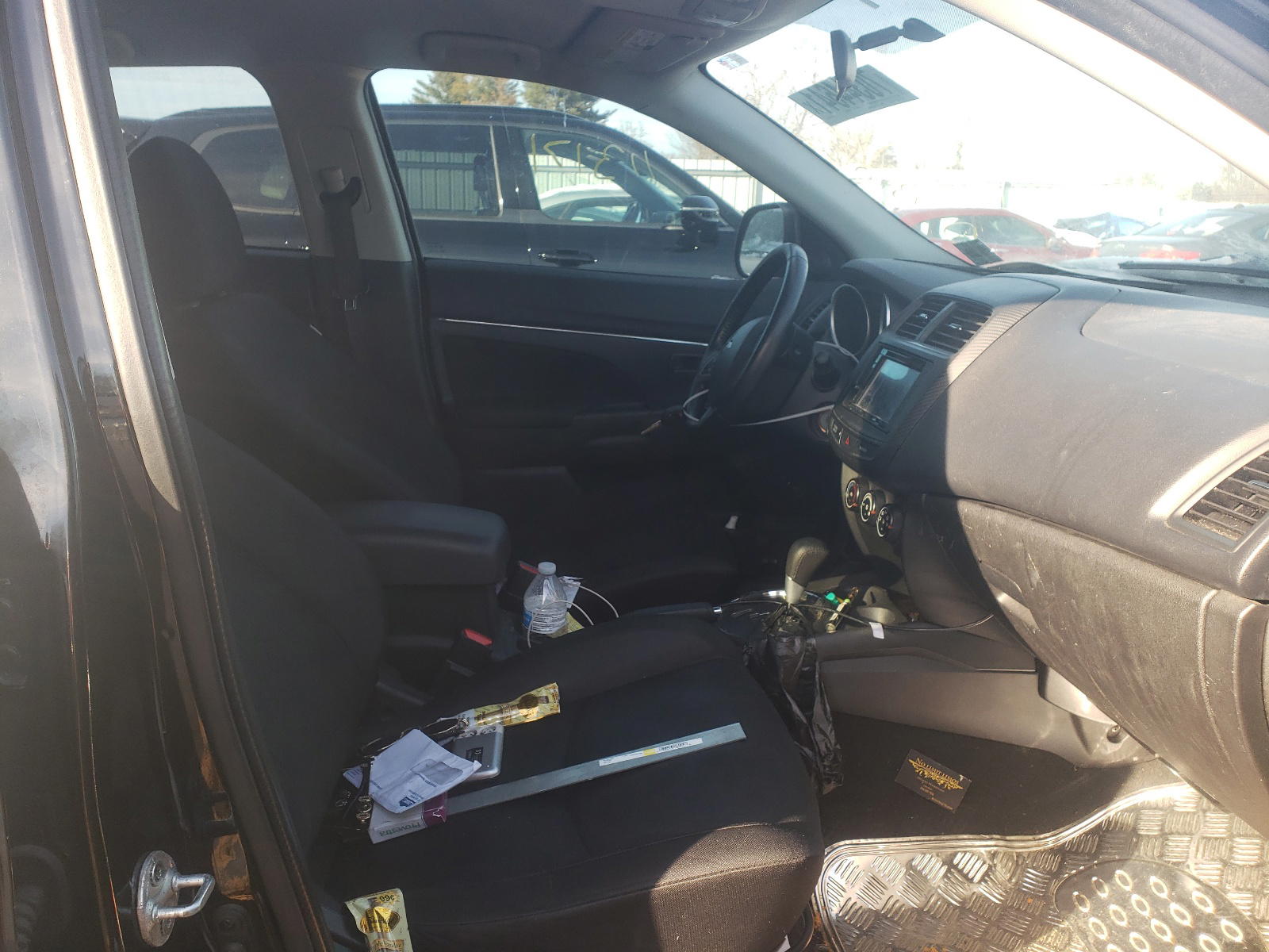 Photo 5 from auction – 2015 MITSUBISHI OUTLANDER with VIN 4A4AR3AU6FE008928