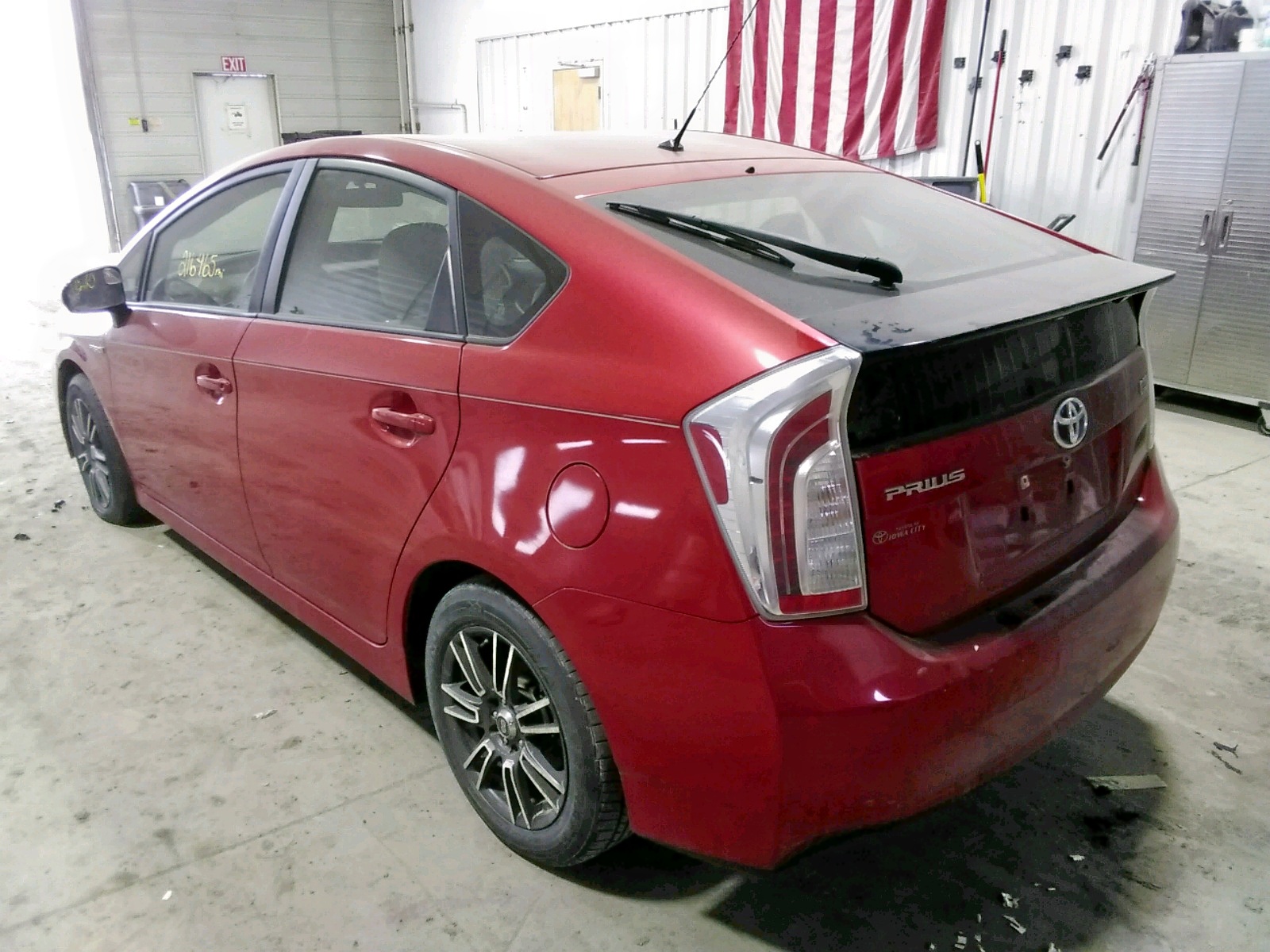 Photo 3 from auction – 2013 TOYOTA PRIUS with VIN JTDKN3DUXD1617592