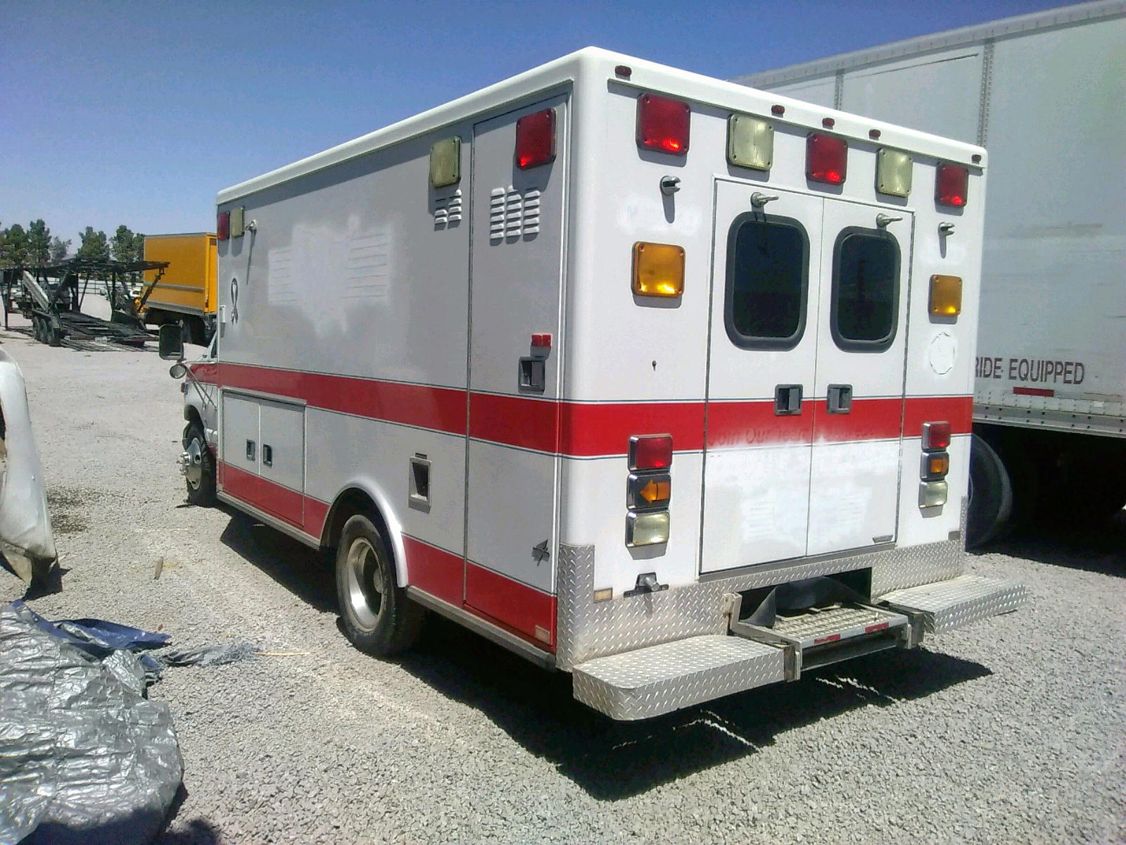 Photo 3 from auction – 2003 FORD ECONOLINE with VIN 1FDXE45F83HA16033