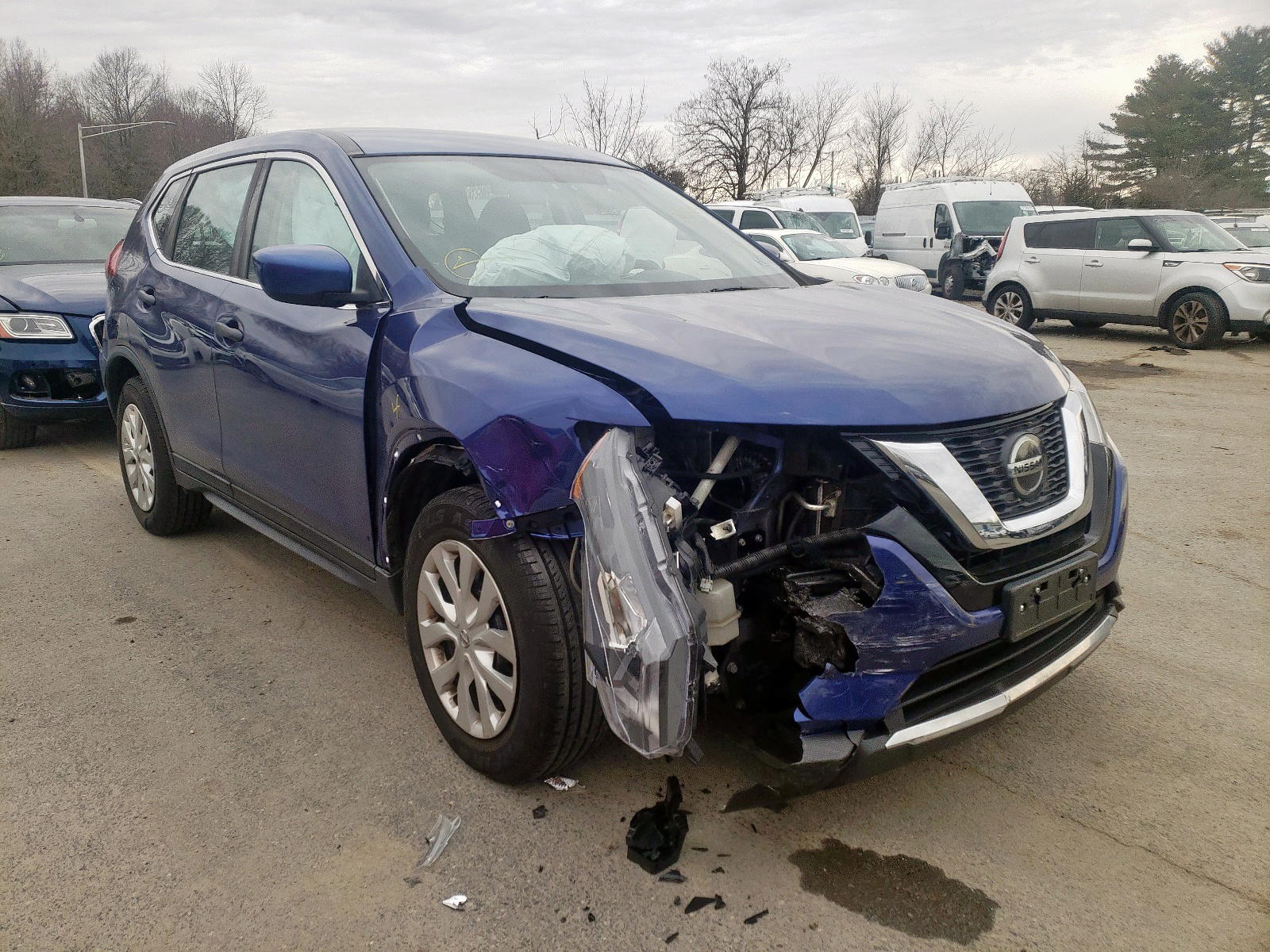 NISSAN ROGUE S 2018 with VIN KNMAT2MT3JP586696 - Photo from auction