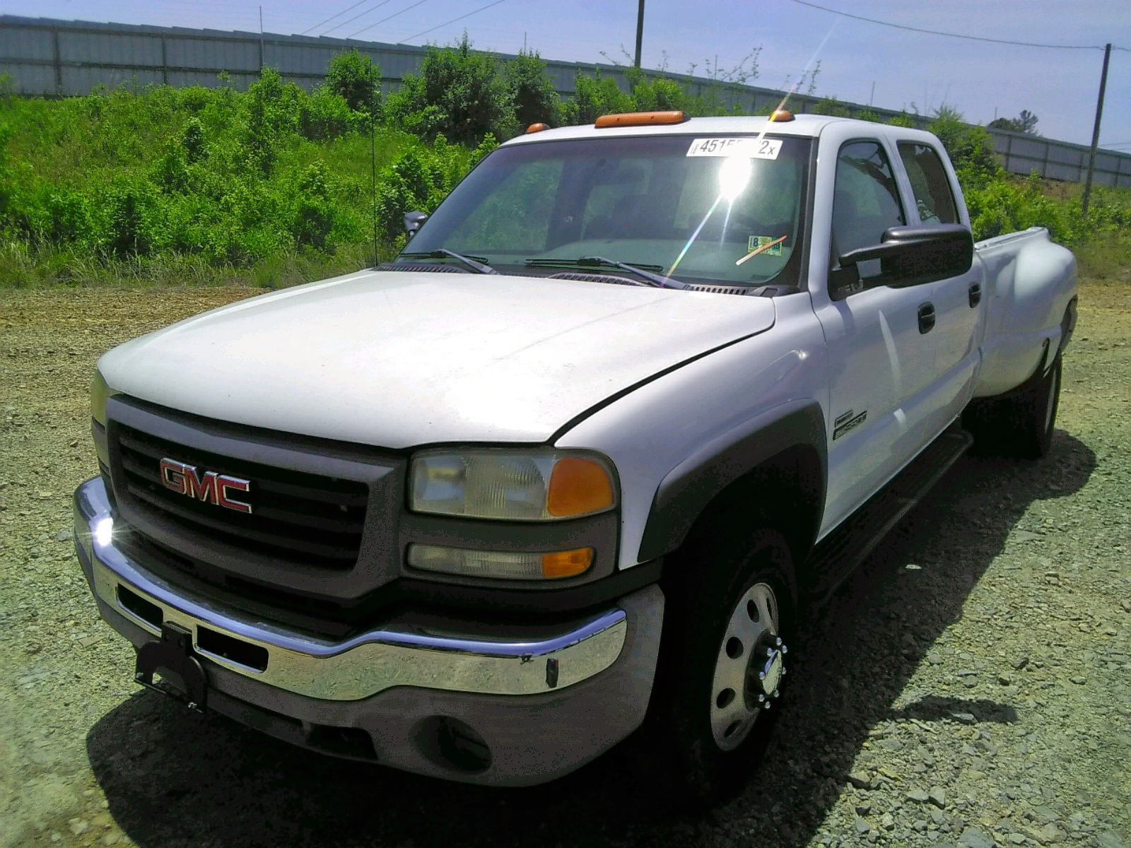 Photo 2 from auction – 2003 GMC NEW SIERRA with VIN 1GTJK331X3F154432