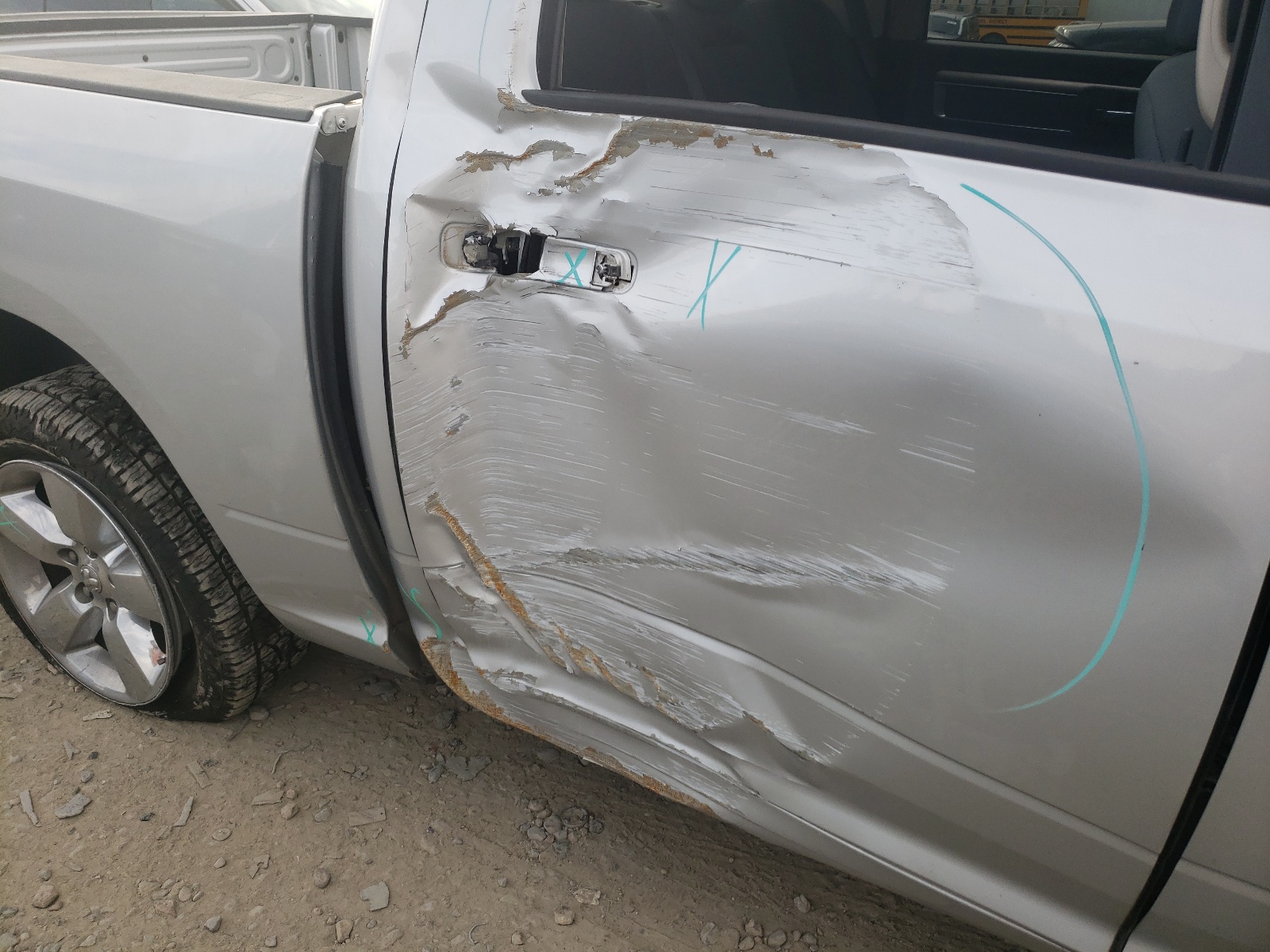 Photo 9 from auction – 2015 RAM 1500 SLT with VIN 1C6RR6LT0FS542936