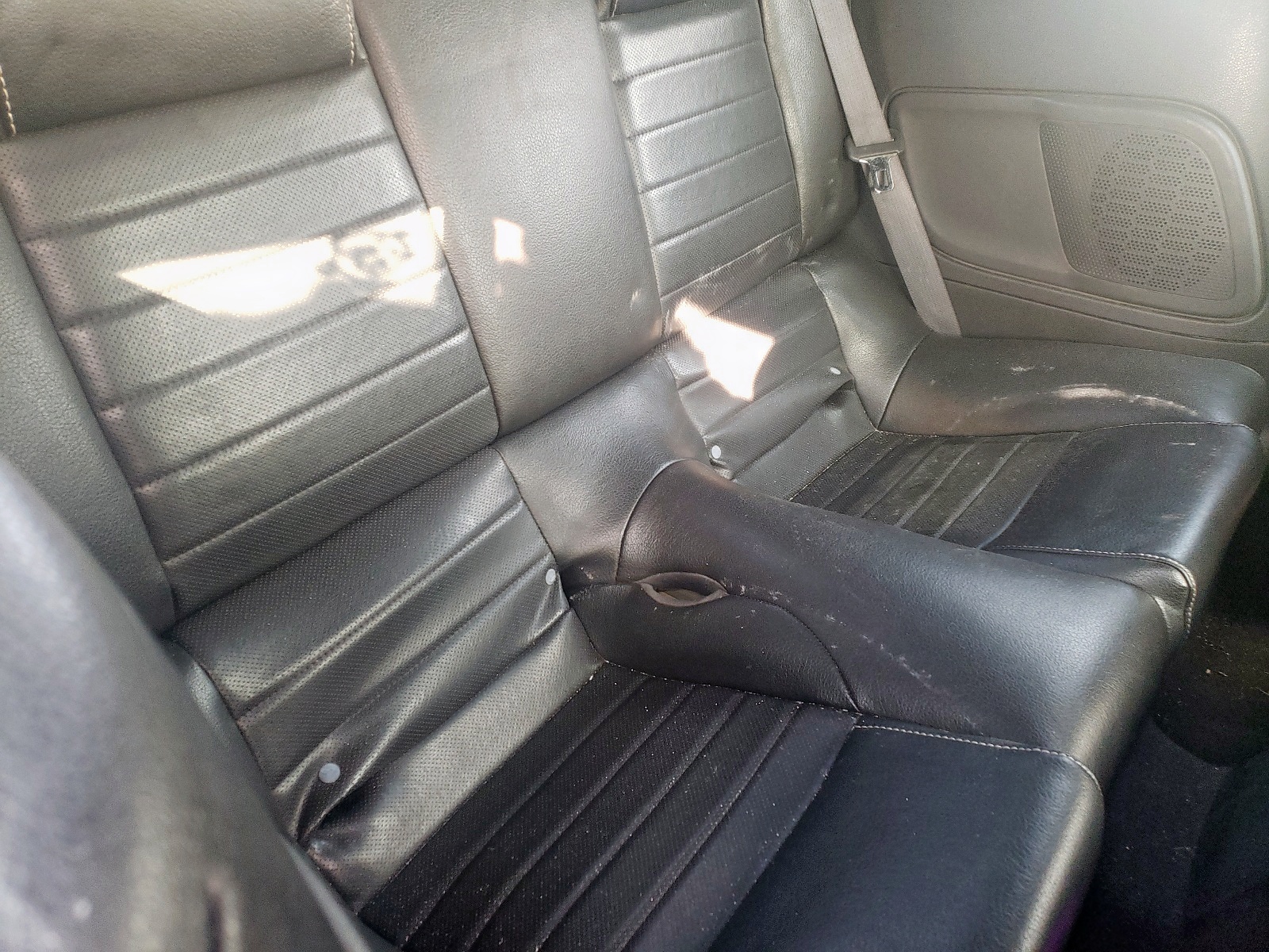 Photo 6 from auction – 2010 FORD MUSTANG with VIN 1ZVBP8EN8A5115129
