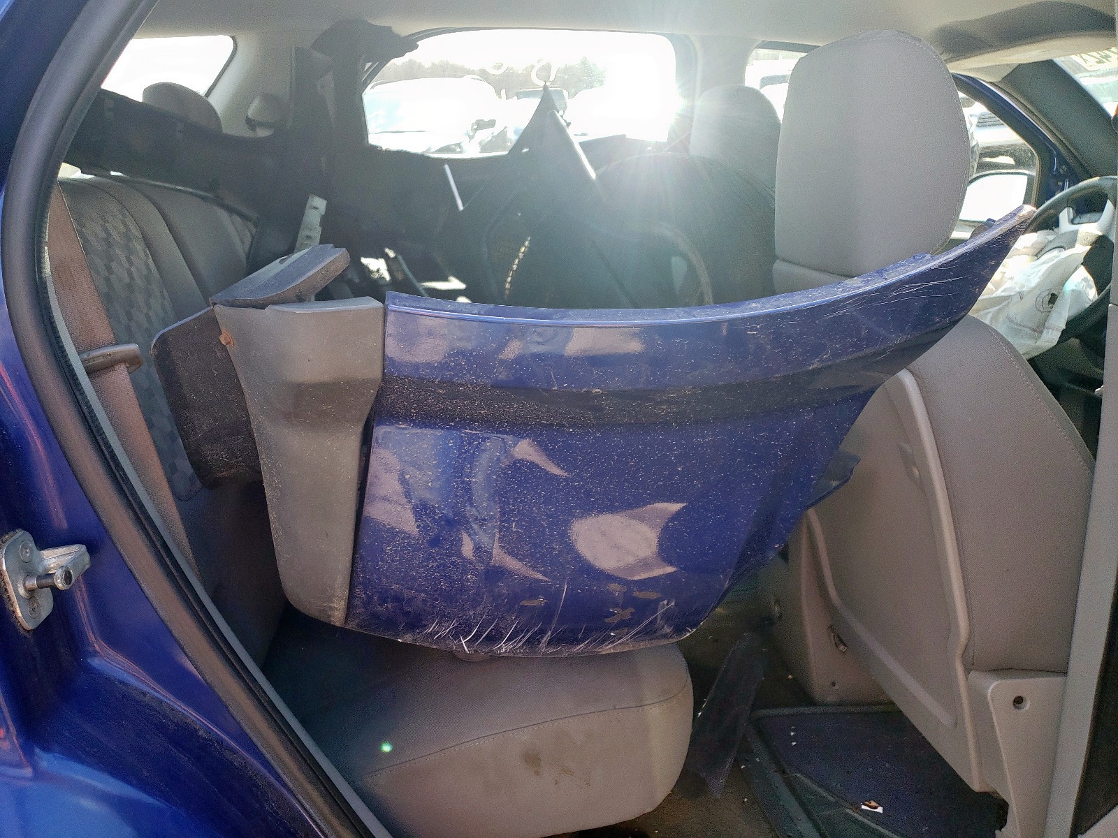 Photo 6 from auction – 2007 CHEVROLET EQUINOX LS with VIN 2CNDL23F376063076