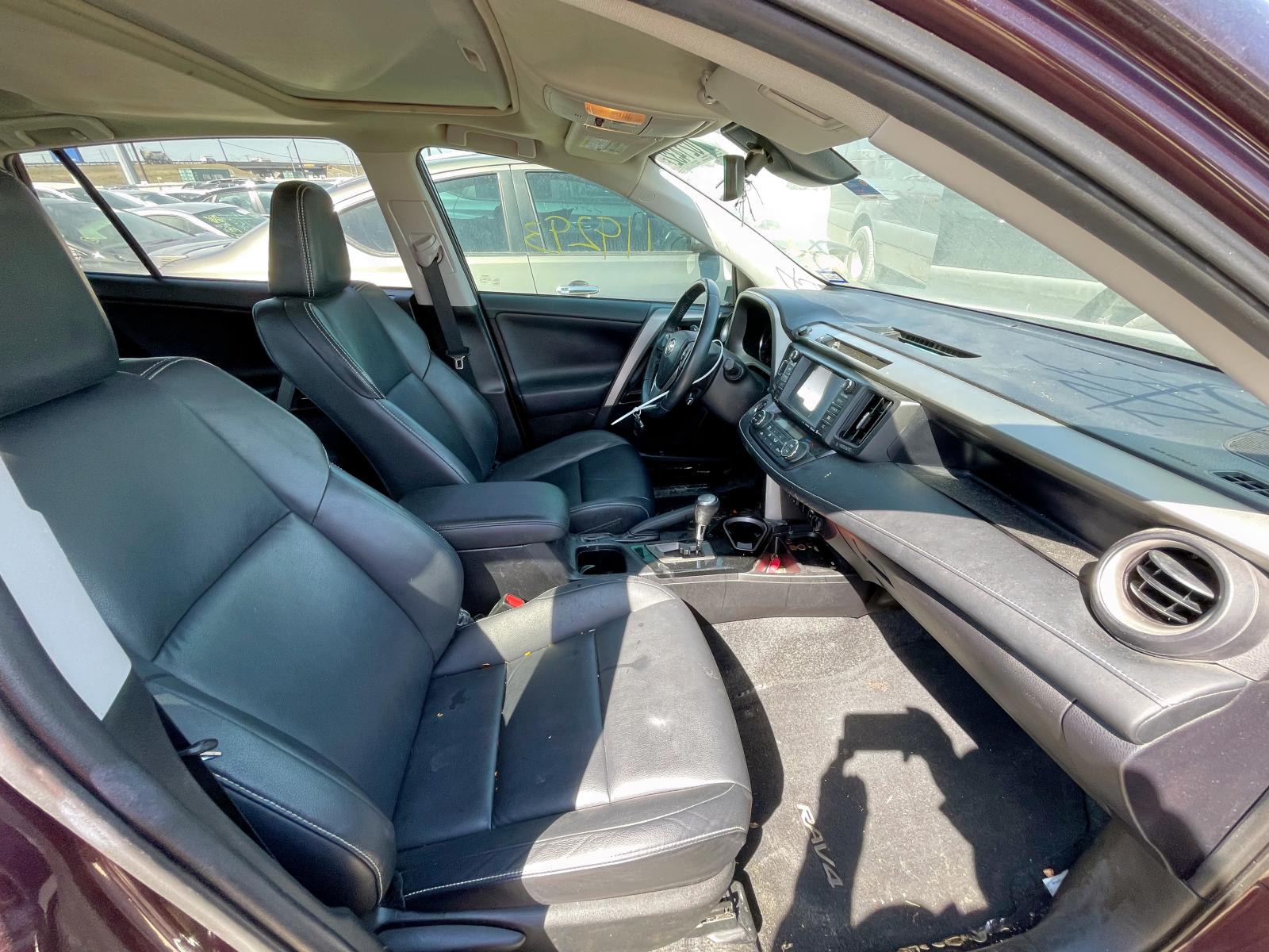 Photo 5 from auction – 2016 TOYOTA RAV4 LIMIT with VIN 2T3YFREV3GW265897