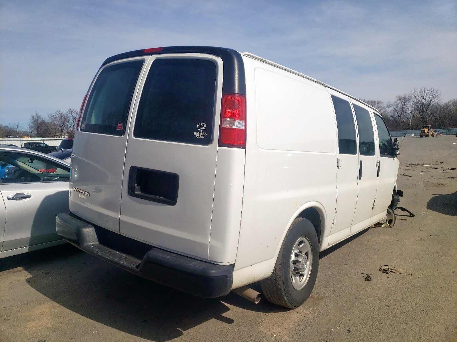 Photo 4 from auction – 2016 CHEVROLET EXPRESS G2 with VIN 1GCWGAFF9H1128556