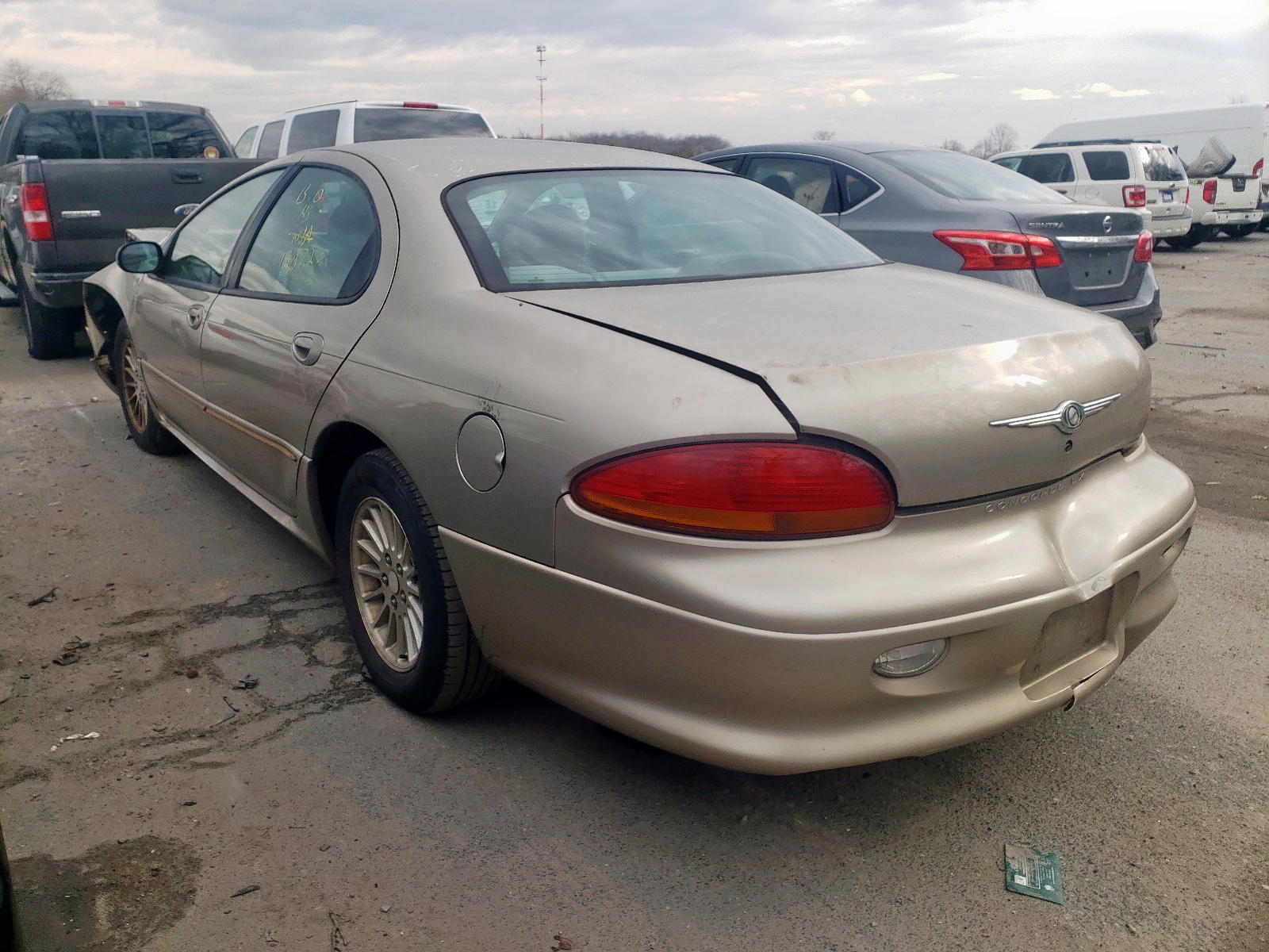 Photo 3 from auction – 2004 CHRYSLER CONCORDE L with VIN 2C3HD46R54H613922