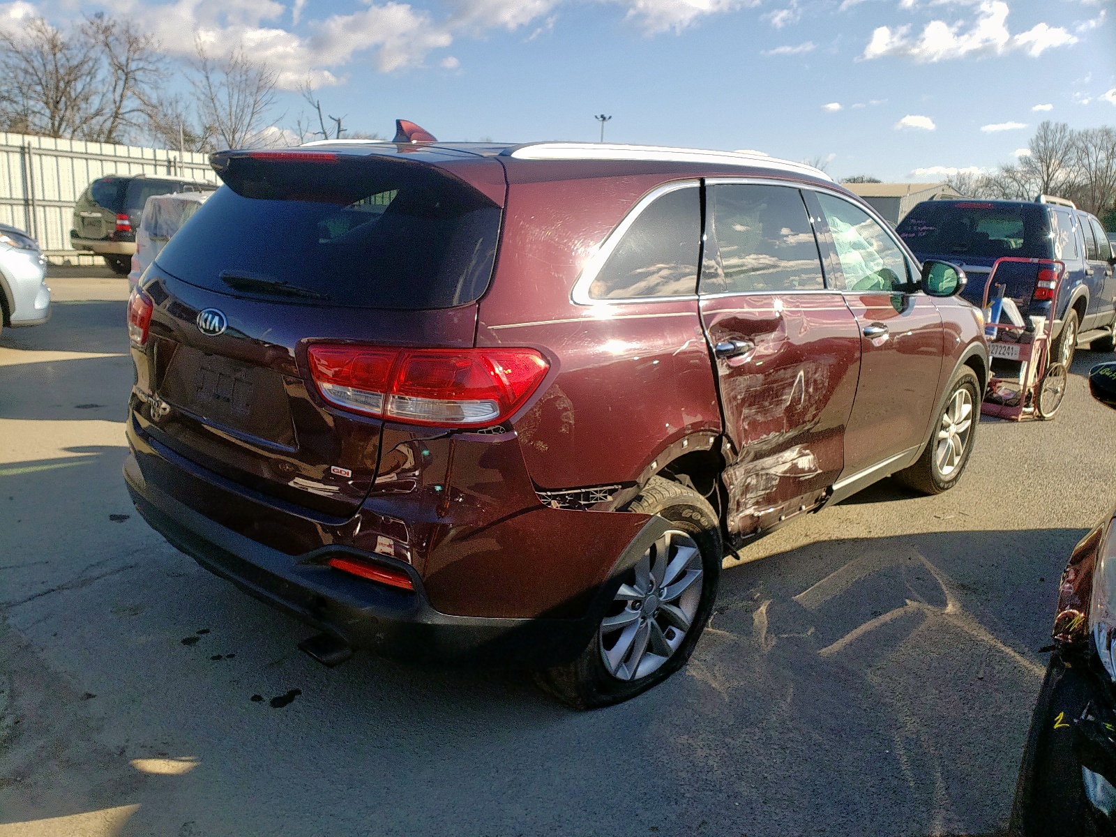 Photo 4 from auction – 2016 KIA SORENTO LX with VIN 5XYPG4A39GG128008