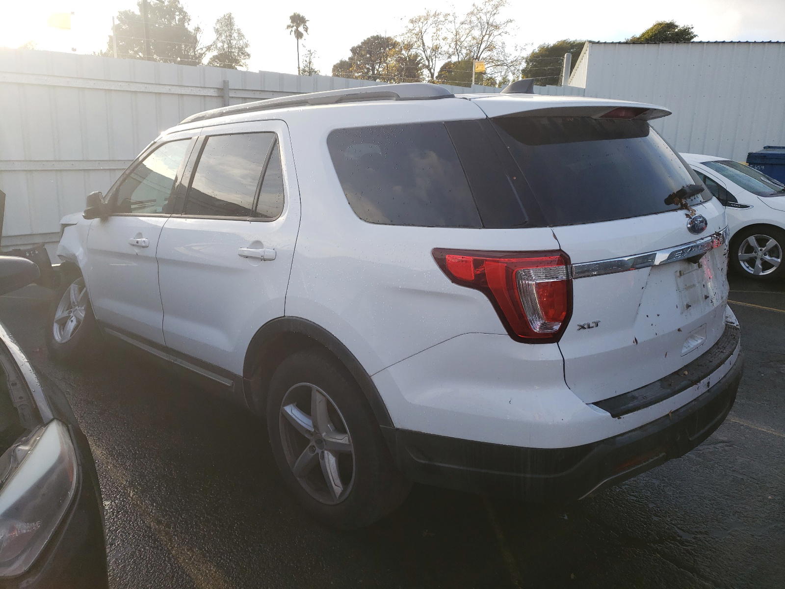 Photo 3 from auction – 2019 FORD EXPLORER X with VIN 1FM5K7D83KGB09664