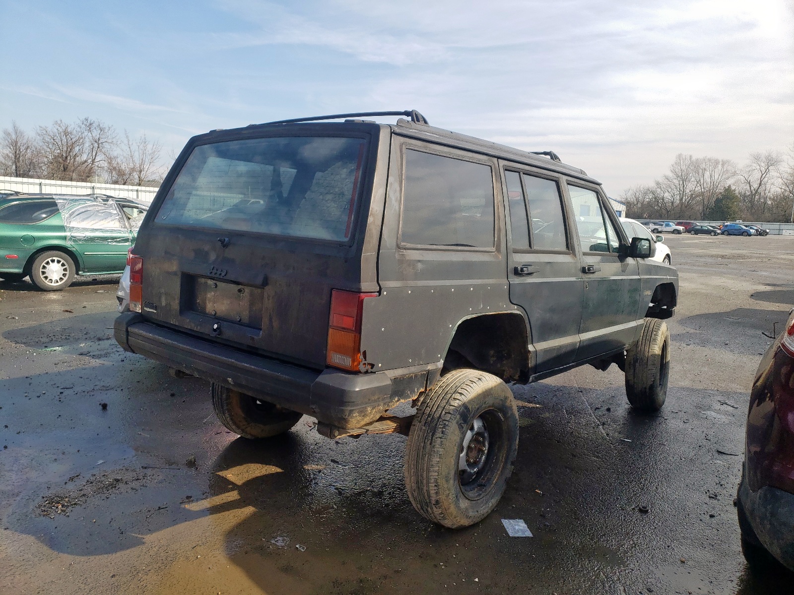 Photo 4 from auction – 1996 JEEP CHEROKEE S with VIN 1J4FJ68S4TL274119