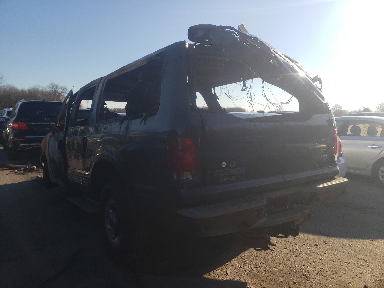 Photo 3 from auction – 2003 FORD EXCURSION with VIN 1FMSU43PX3ED40675