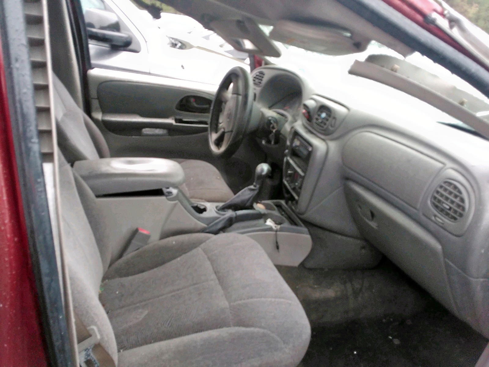 Photo 5 from auction – 2004 CHEVROLET TRAILBLAZE with VIN 1GNDS13S242391068