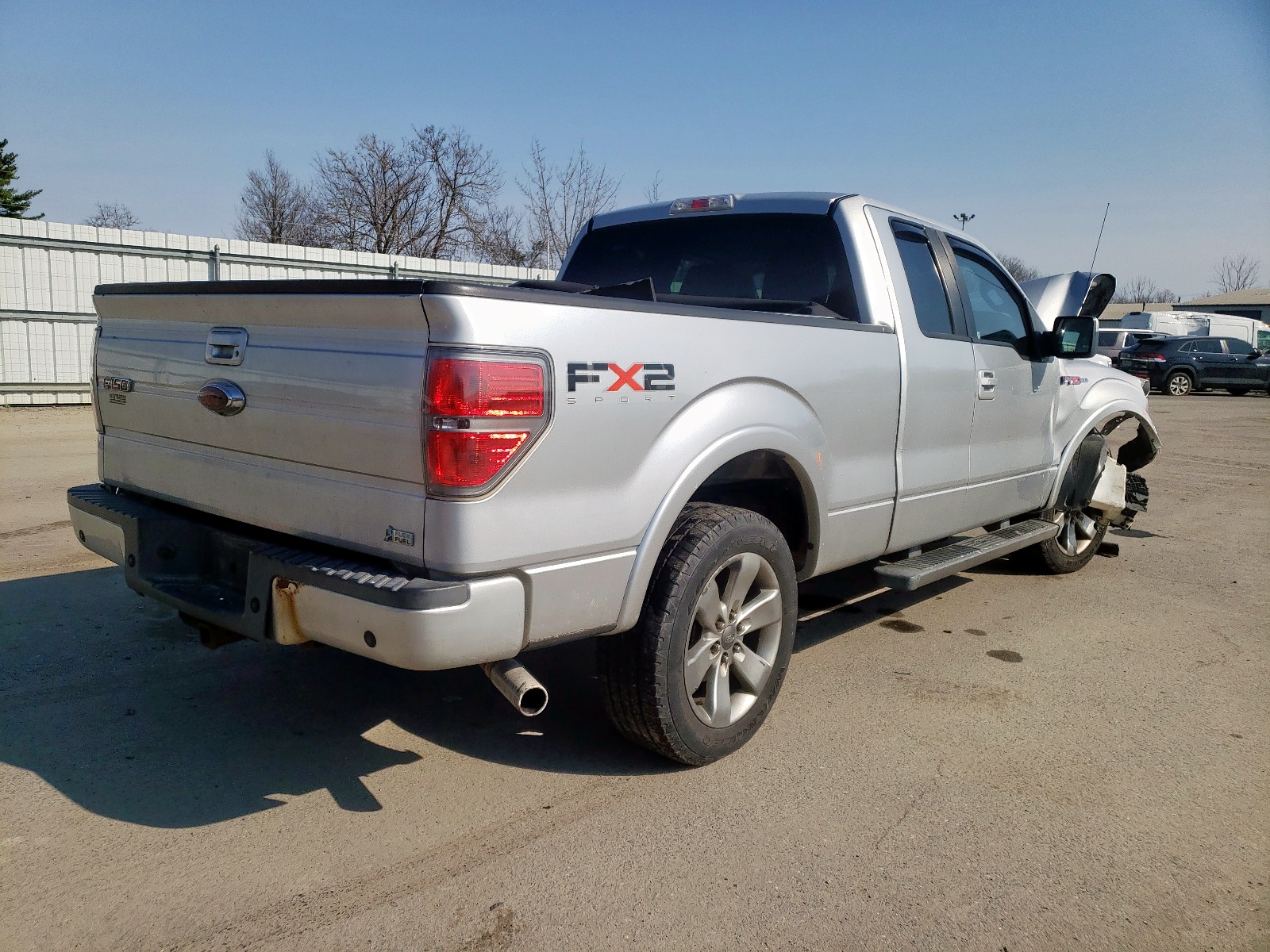 Photo 4 from auction – 2010 FORD F150 SUPER with VIN 1FTFX1CV0AKB48710