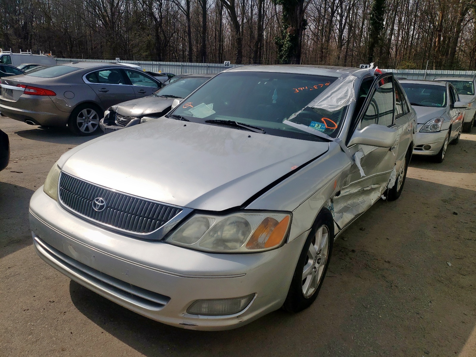 Photo 2 from auction – 2002 TOYOTA AVALON XL with VIN 4T1BF28B22U200815
