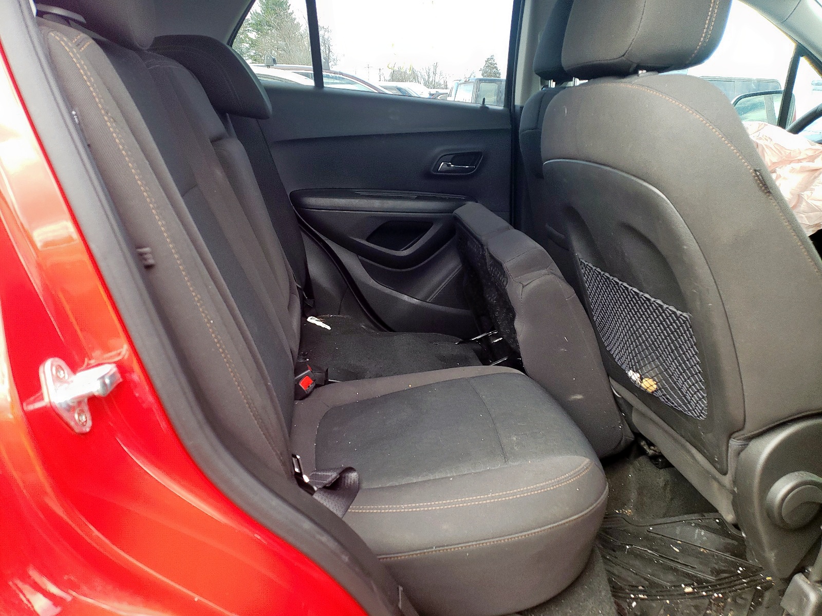 Photo 6 from auction – 2020 CHEVROLET TRAX LS with VIN KL7CJKSB4LB345056