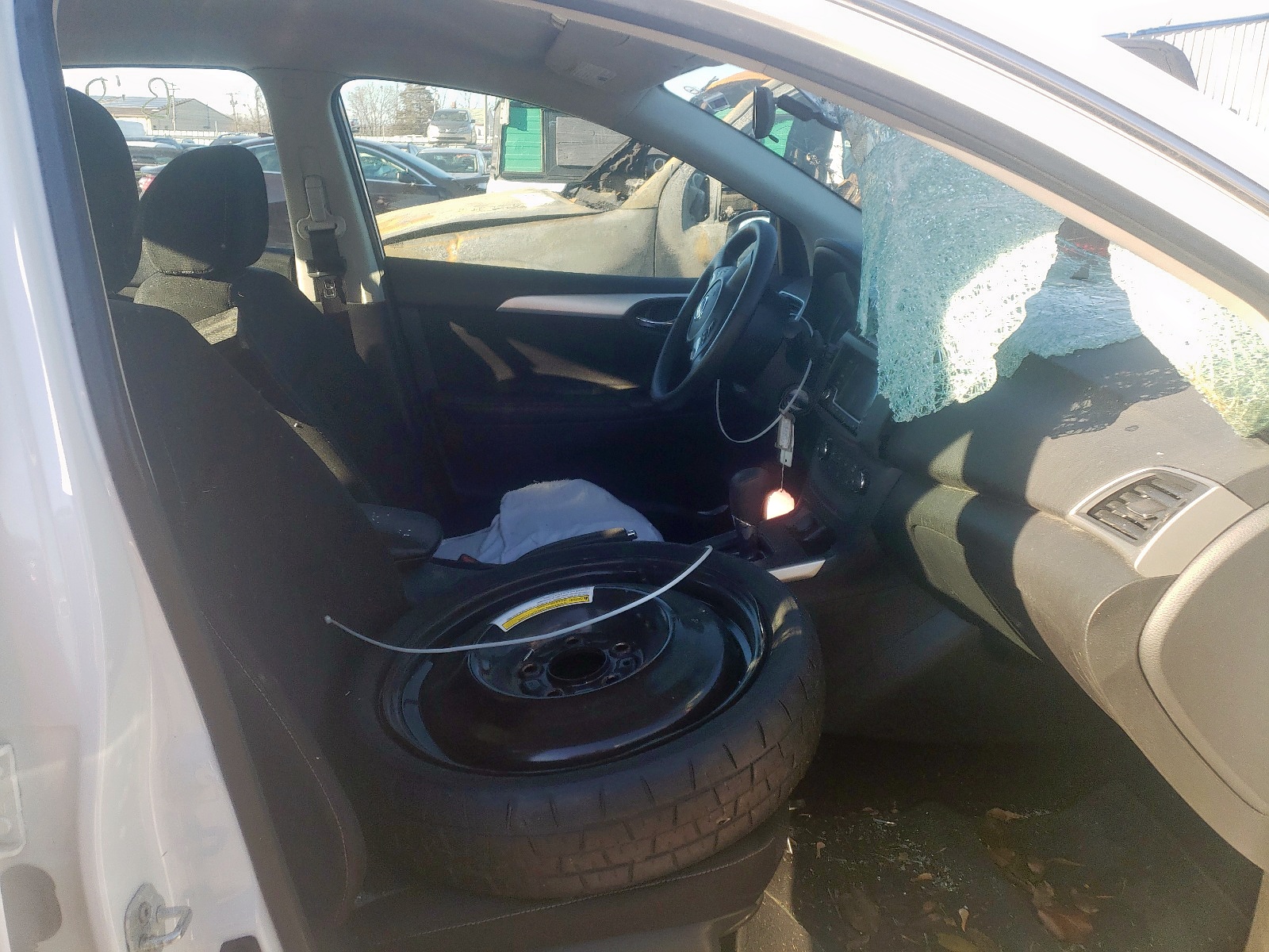 Photo 5 from auction – 2018 NISSAN SENTRA S with VIN 3N1AB7AP2JY245377