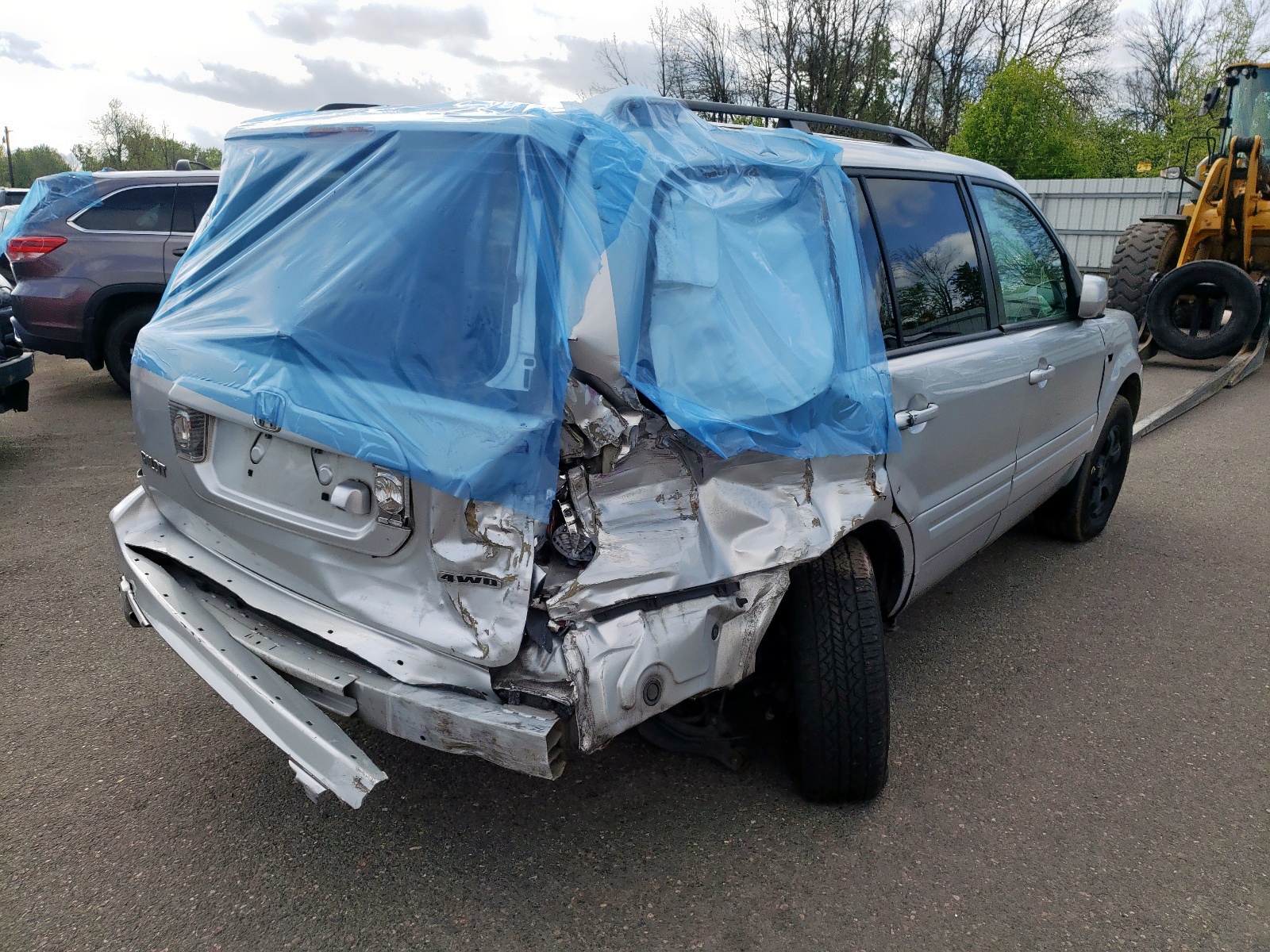 Photo 4 from auction – 2006 HONDA PILOT EX with VIN 2HKYF18736H519600