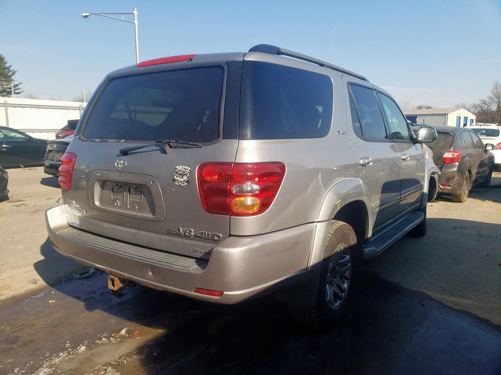 Photo 14 from auction – 2004 TOYOTA SEQUOIA SR with VIN 5TDBT44A34S221573