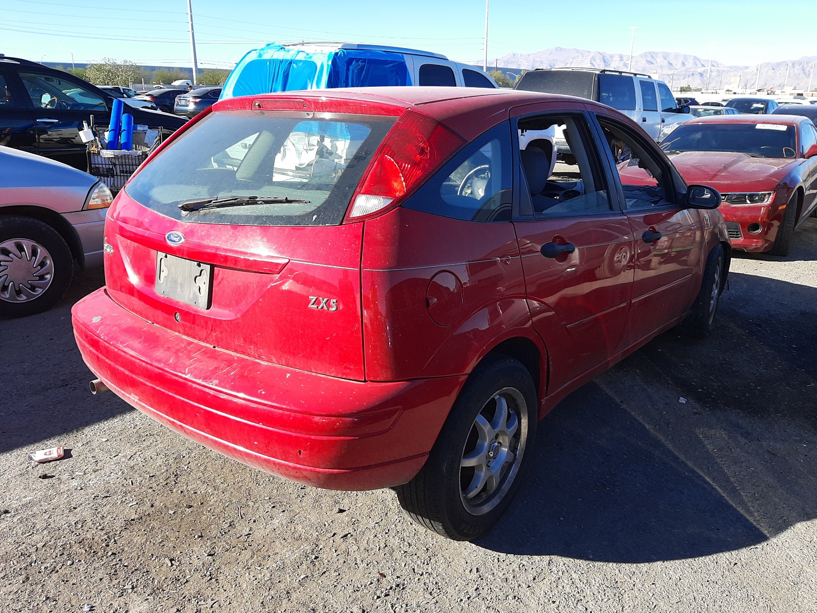Photo 4 from auction – 2004 FORD FOCUS ZX5 with VIN 3FAFP37324R124385