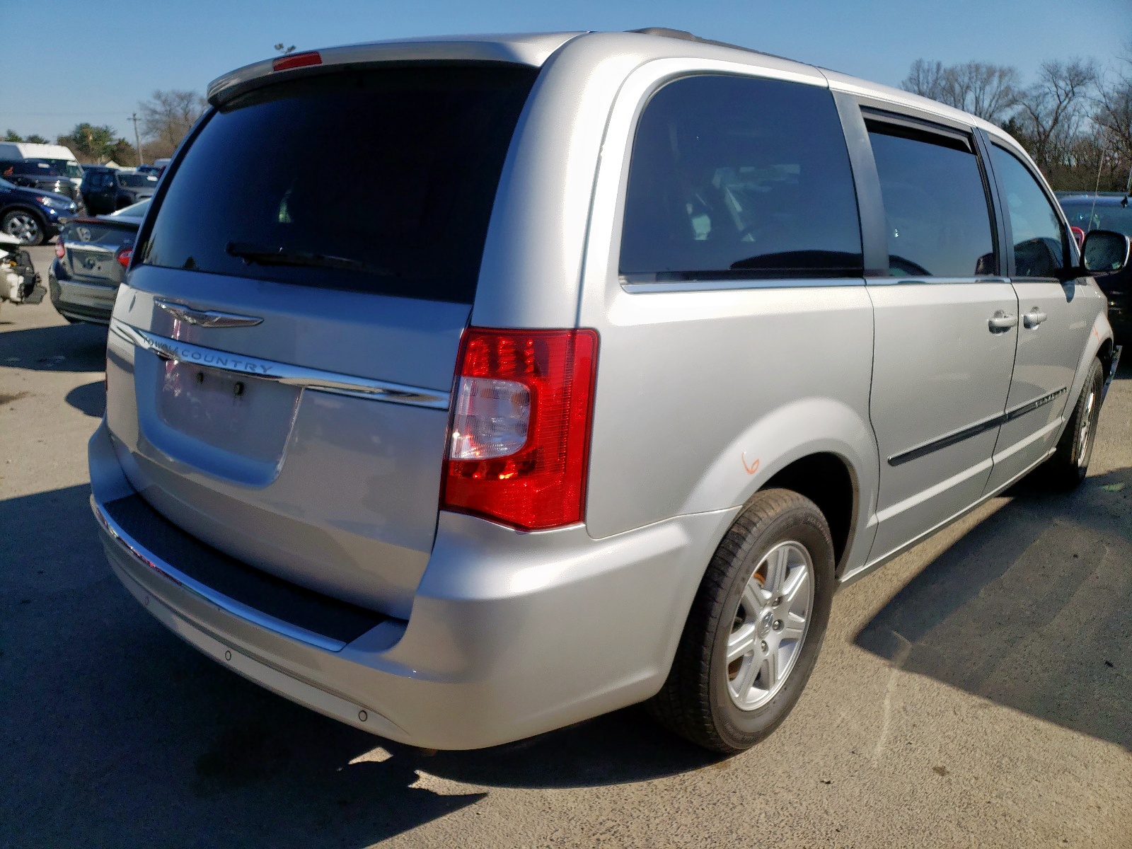 Photo 4 from auction – 2012 CHRYSLER TOWN & COU with VIN 2C4RC1BG2CR157795