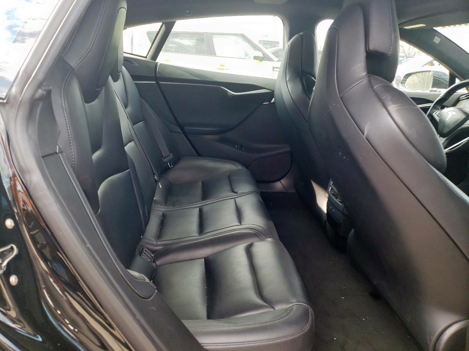 Photo 6 from auction – 2018 TESLA MODEL S with VIN 5YJSA1E27JF262607