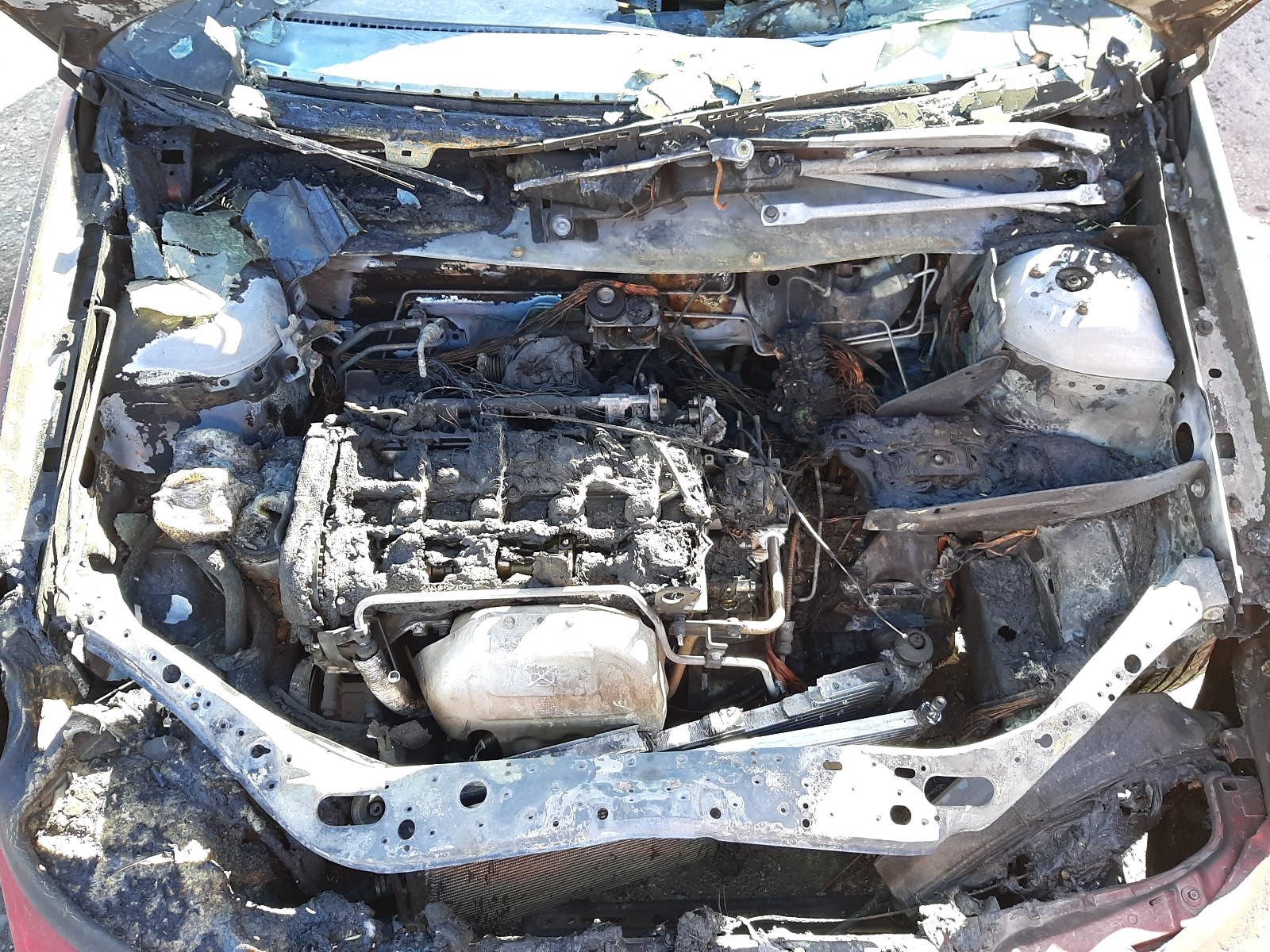 Photo 7 from auction – 2004 FORD FOCUS ZX5 with VIN 3FAFP37324R124385