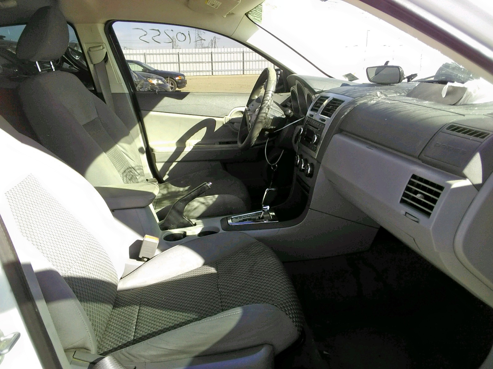 Photo 5 from auction – 2008 DODGE AVENGER SE with VIN 1B3LC46K48N657095