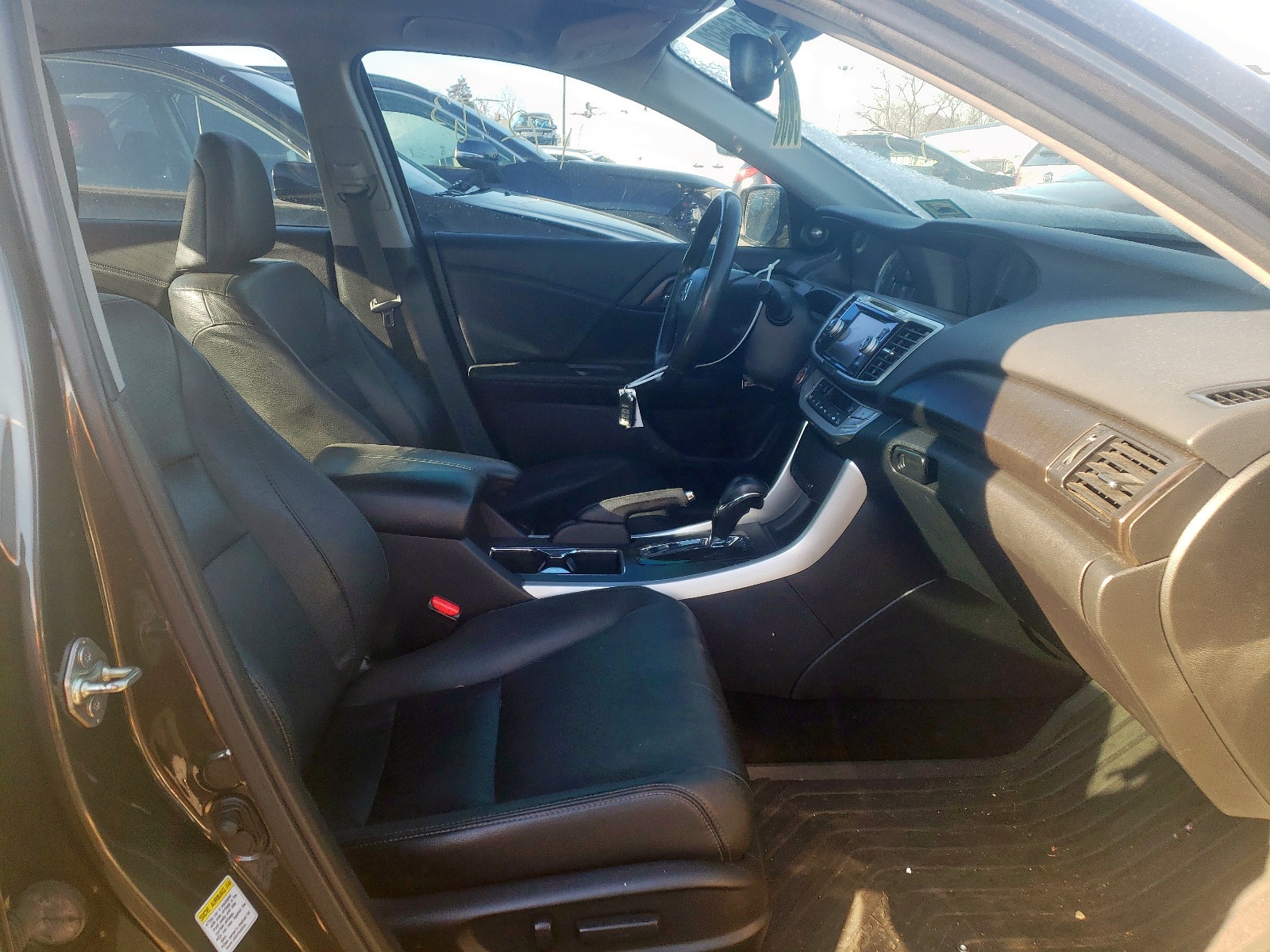 Photo 5 from auction – 2014 HONDA ACCORD EXL with VIN 1HGCR2F83EA101516