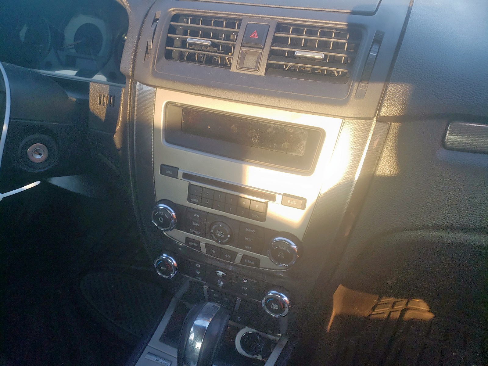 Photo 9 from auction – 2011 FORD FUSION SEL with VIN 3FAHP0JA4BR236861