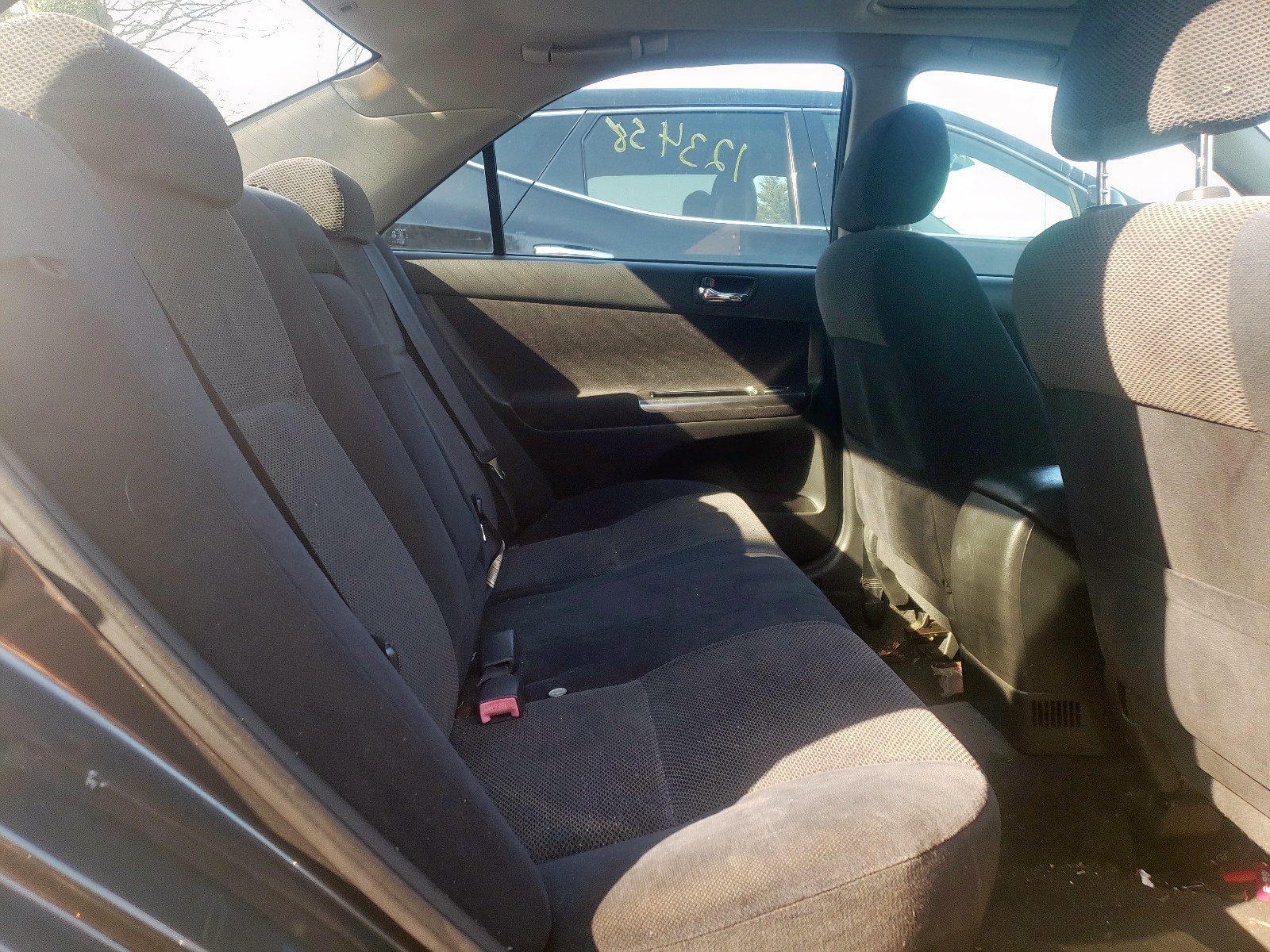 Photo 6 from auction – 2002 TOYOTA CAMRY LE with VIN JTDBE32K320100350