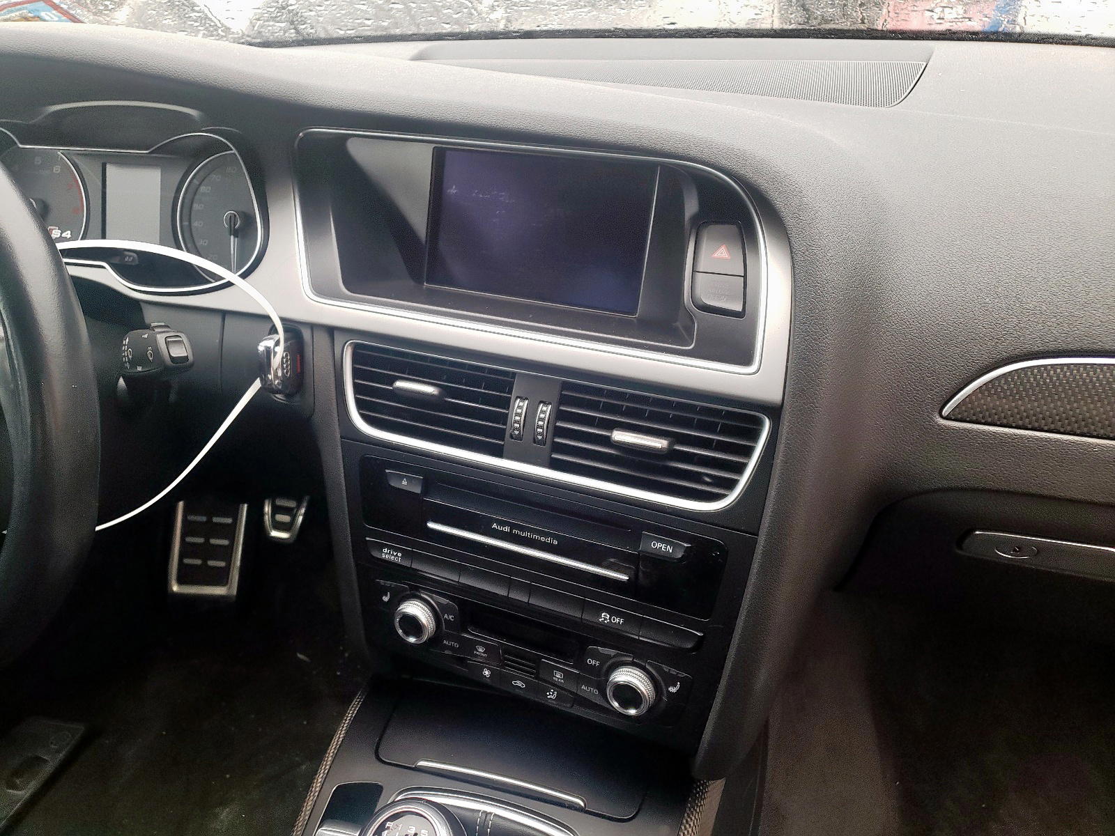 Photo 9 from auction – 2015 AUDI S4 PREMIUM with VIN WAUDGAFL9FA042817