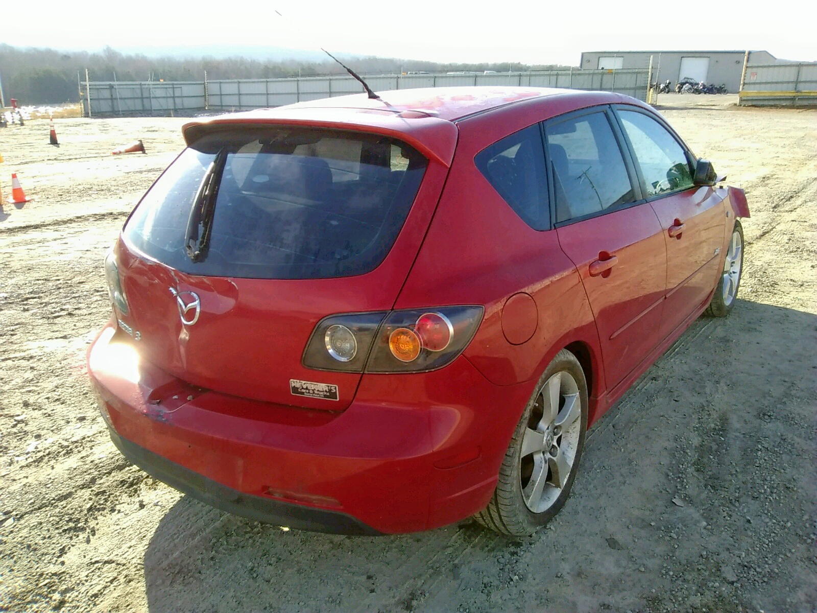 Photo 4 from auction – 2006 MAZDA 3 HATCHBAC with VIN JM1BK143361402112