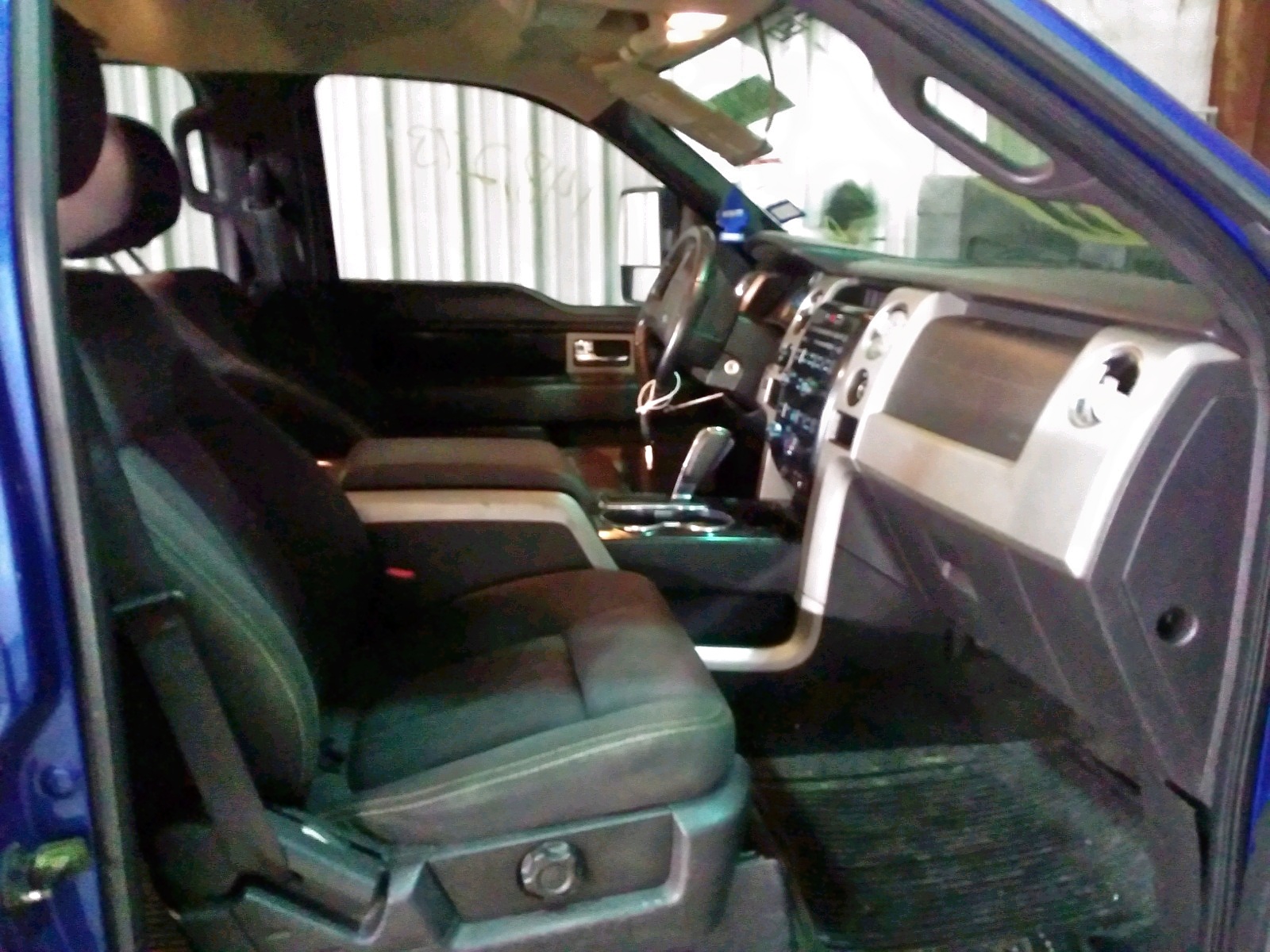 Photo 5 from auction – 2010 FORD F150 SUPER with VIN 1FTFW1EV8AFB60760