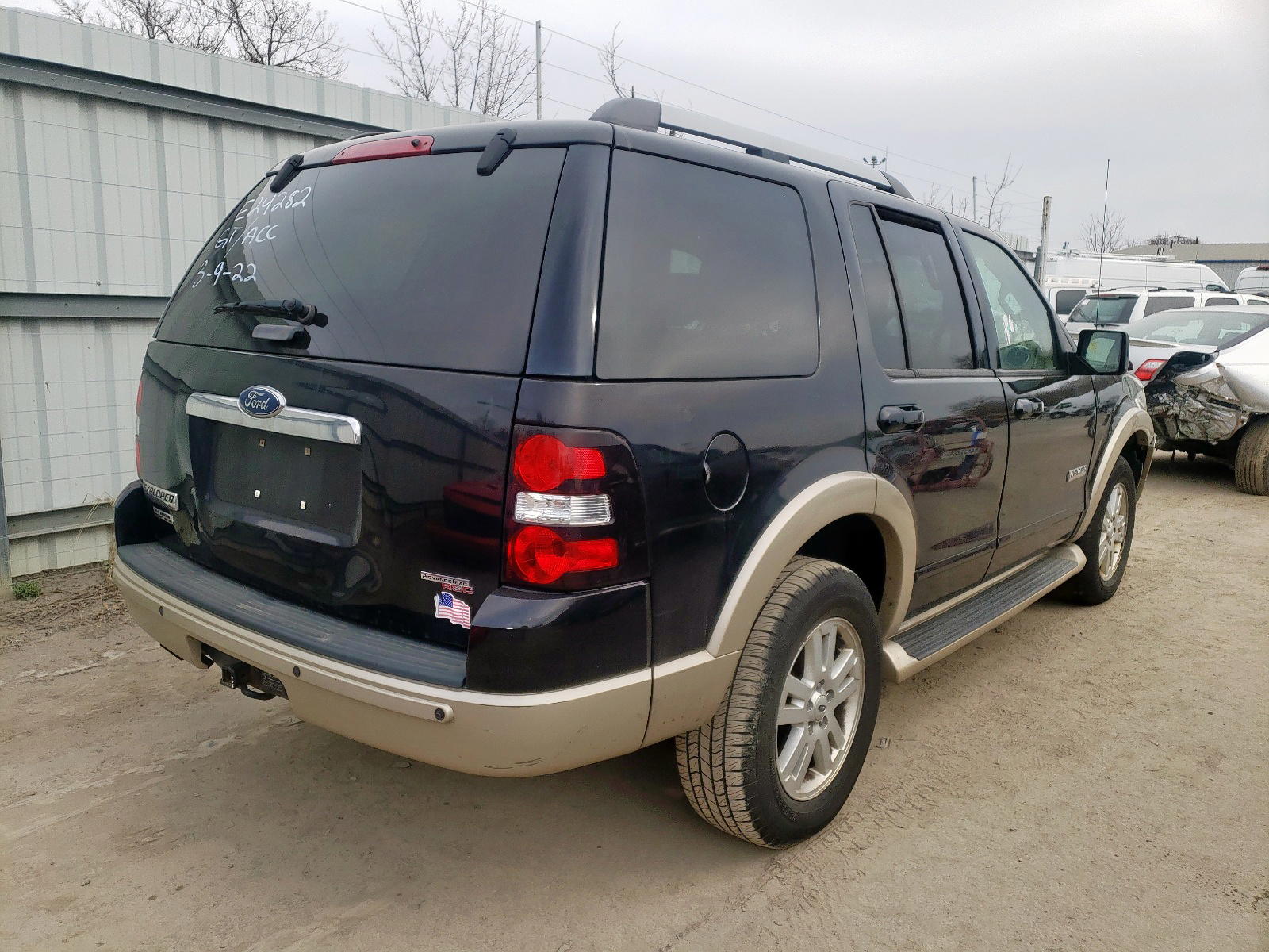 Photo 4 from auction – 2006 FORD EXPLORER E with VIN 1FMEU74E16UB39771