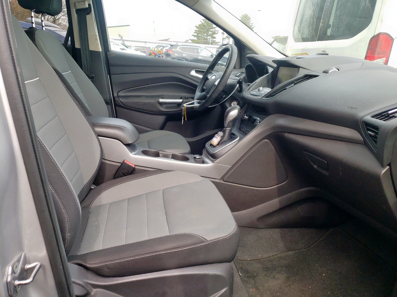 Photo 5 from auction – 2013 FORD ESCAPE SE with VIN 1FMCU9GX7DUB76689