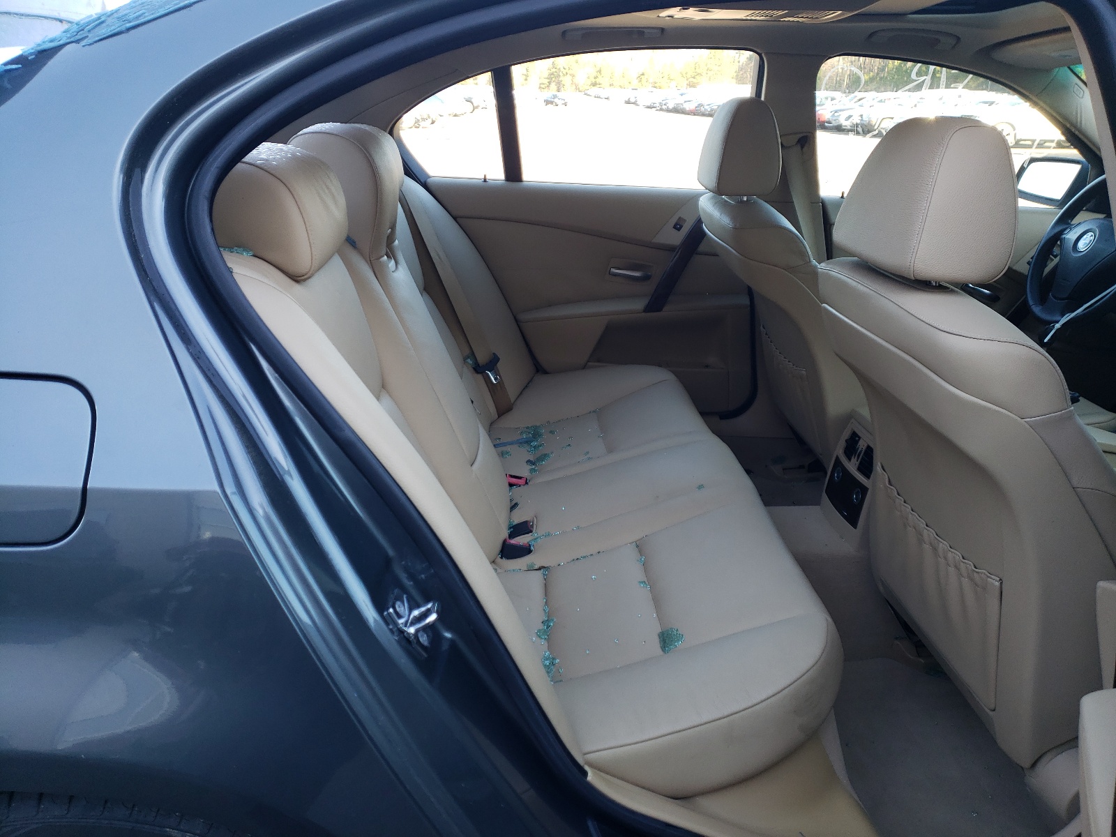 Photo 6 from auction – 2005 BMW 530 I with VIN WBANA73525B048756