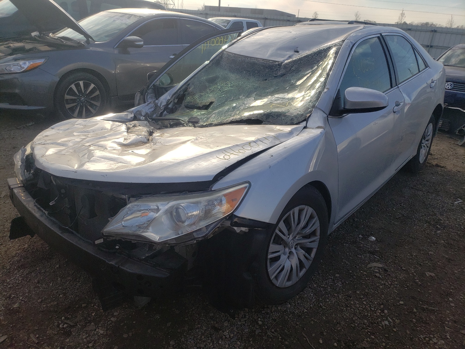 Photo 2 from auction – 2014 TOYOTA CAMRY L with VIN 4T4BF1FK1ER429140