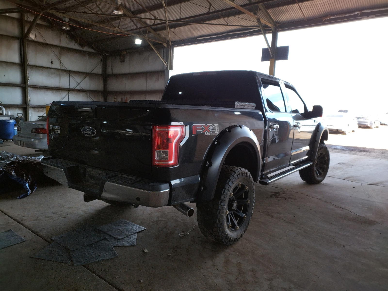 Photo 4 from auction – 2017 FORD F150 SUPER with VIN 1FTEW1EF3HKC35712