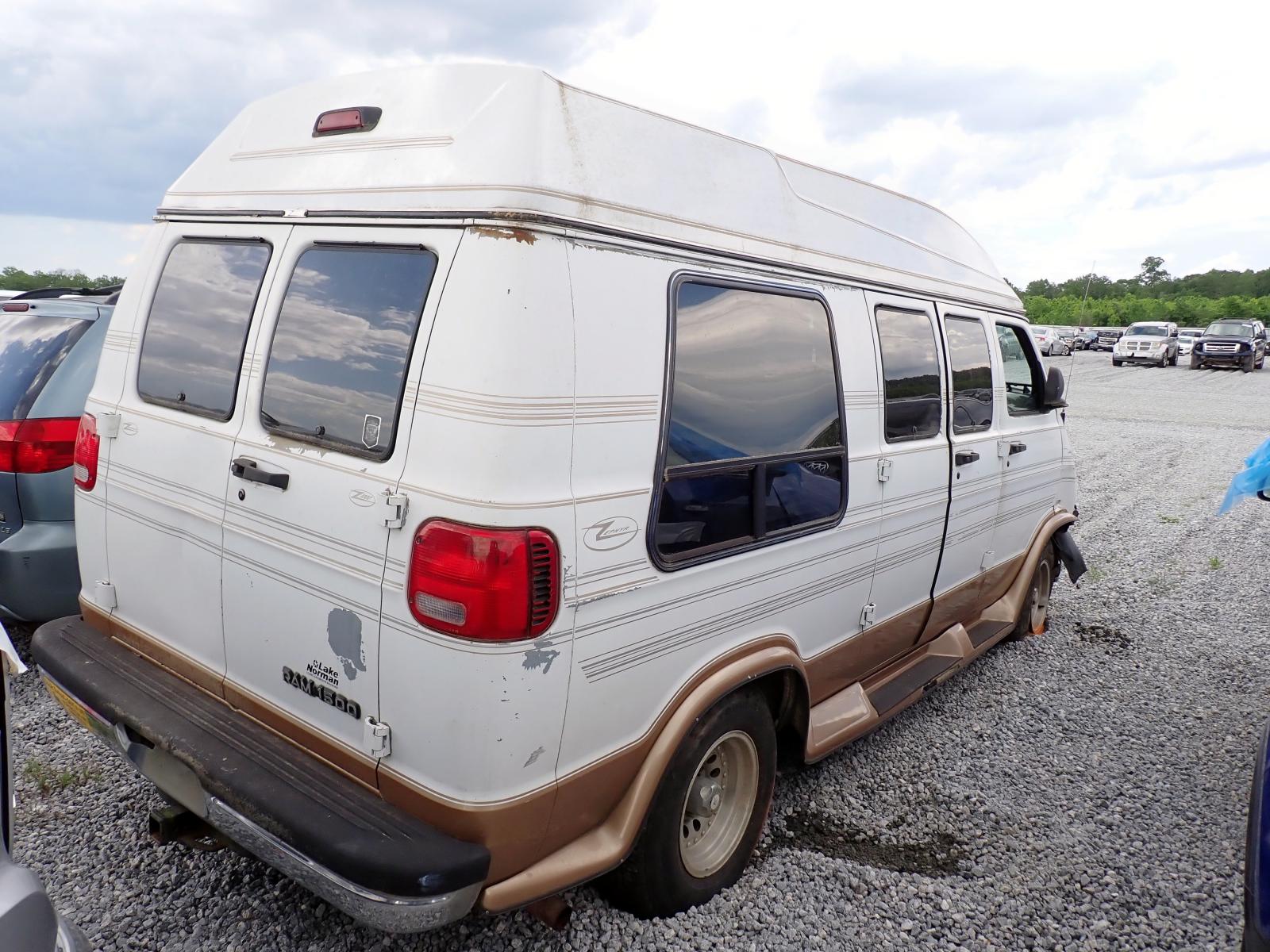 Photo 4 from auction – 2000 DODGE RAM VAN B1 with VIN 2B6HB11Y9YK127948
