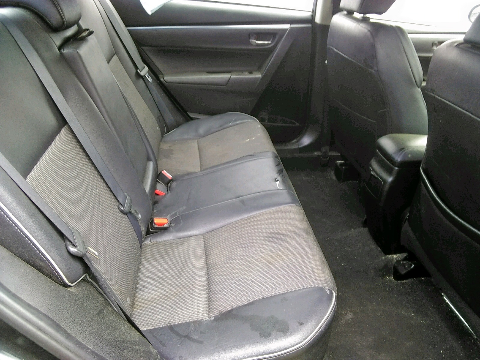 Zdjęcie 6 z aukcji – 2016 TOYOTA COROLLA L z VIN 5YFBURHE4GP524673