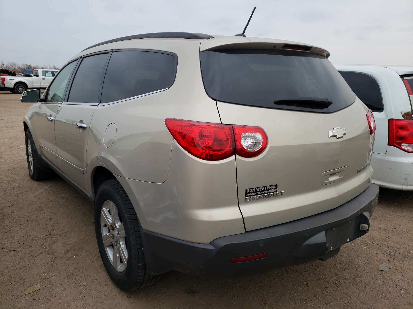 Photo 3 from auction – 2009 CHEVROLET TRAVERSE L with VIN 1GNER23D19S162539