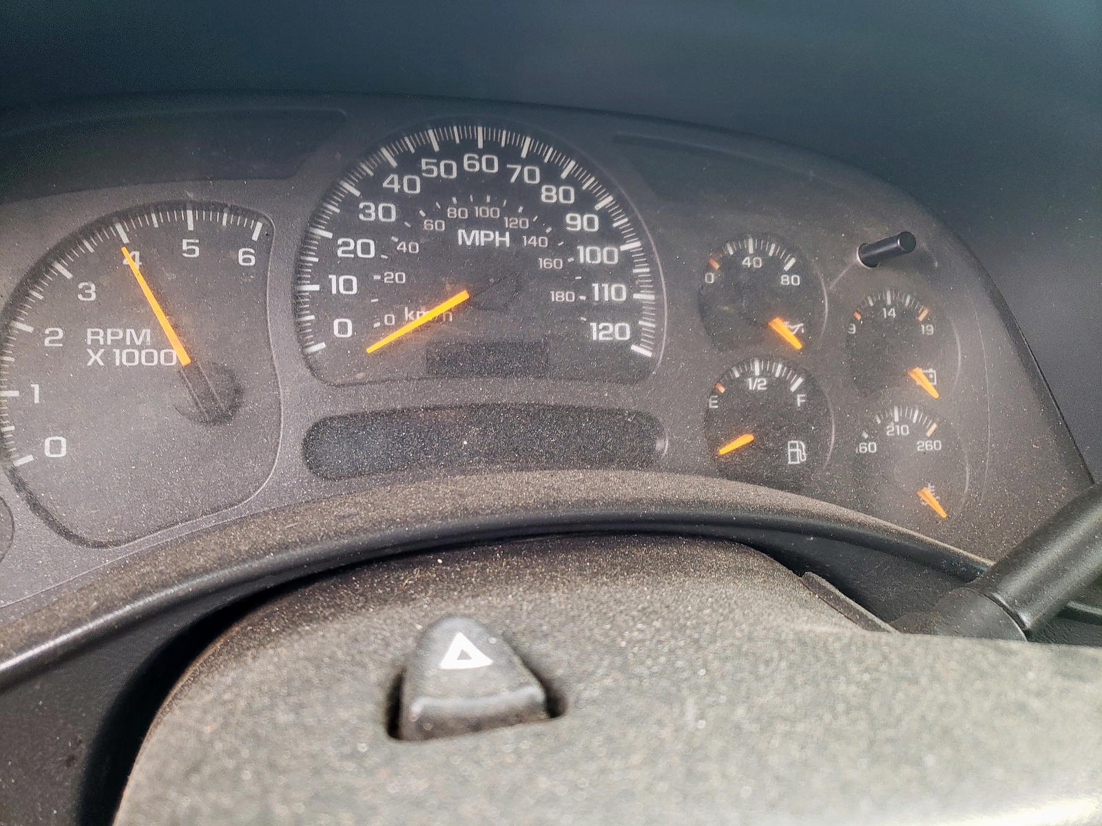 Photo 8 from auction – 2004 CHEVROLET SILVERADO with VIN 2GCEC19T341282726