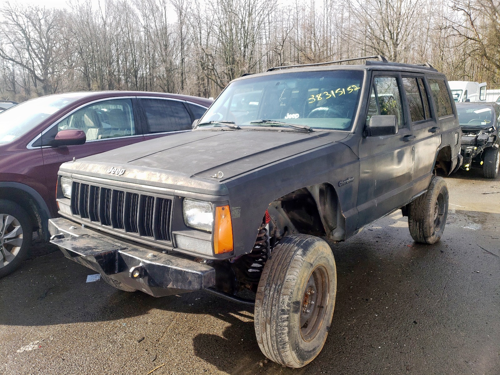 Photo 2 from auction – 1996 JEEP CHEROKEE S with VIN 1J4FJ68S4TL274119