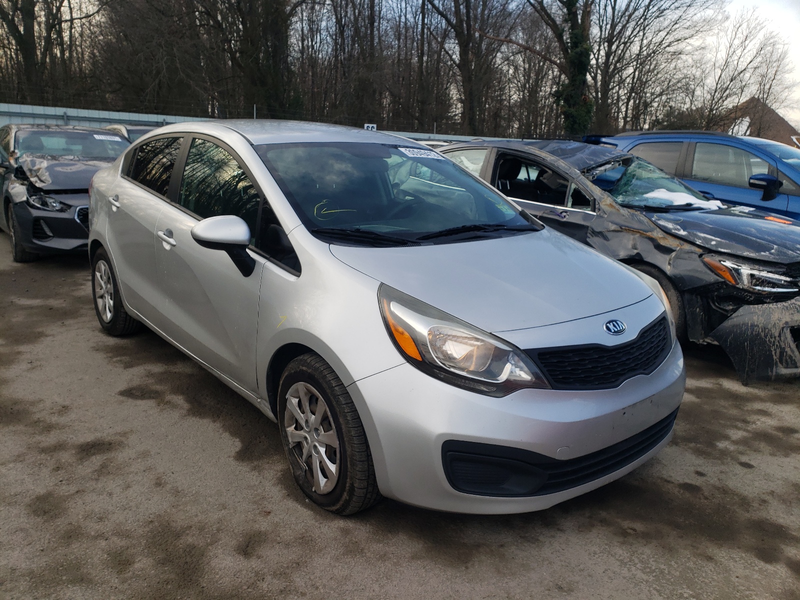 KIA RIO LX 2013 z numerem VIN KNADM4A30D6230157 - Zdjęcie z aukcji