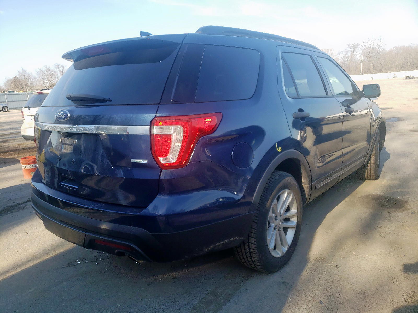 Photo 4 from auction – 2016 FORD EXPLORER with VIN 1FM5K8B87GGA34337