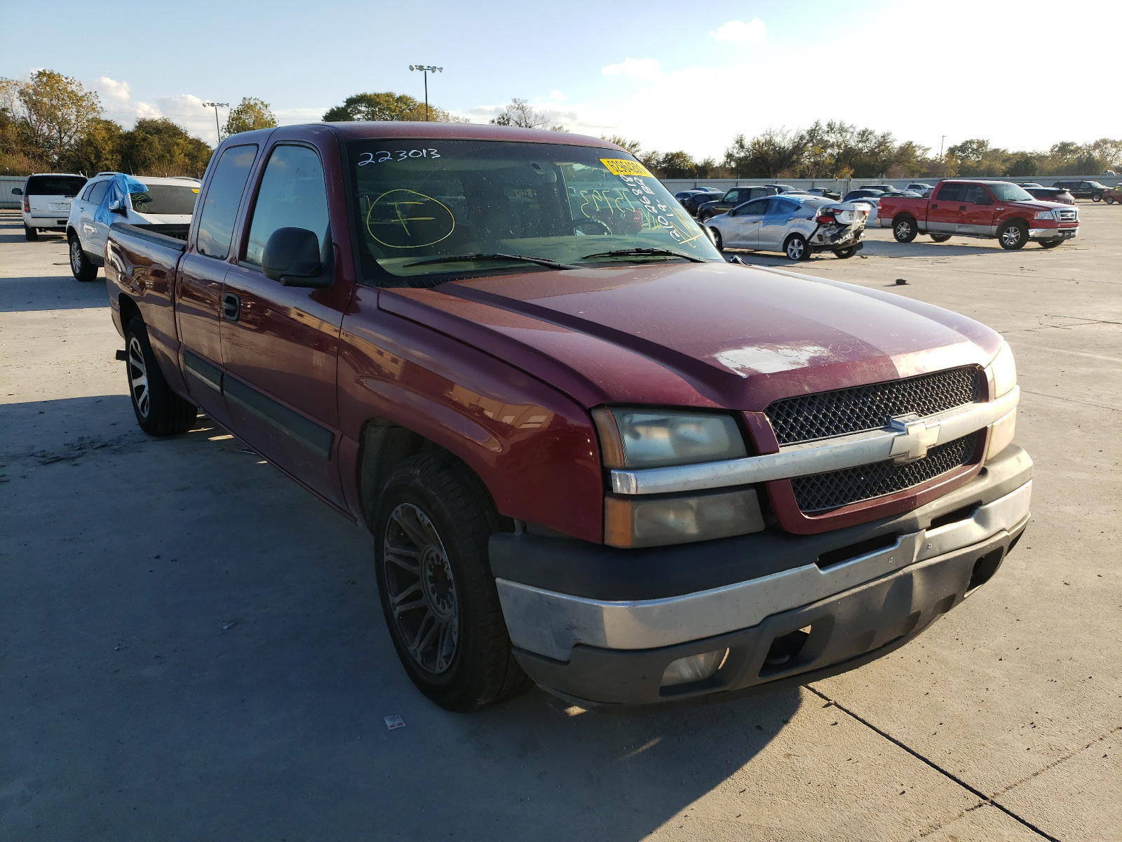 CHEVROLET SILVERADO 2005 with VIN 2GCEC19V551155219 - Photo from auction