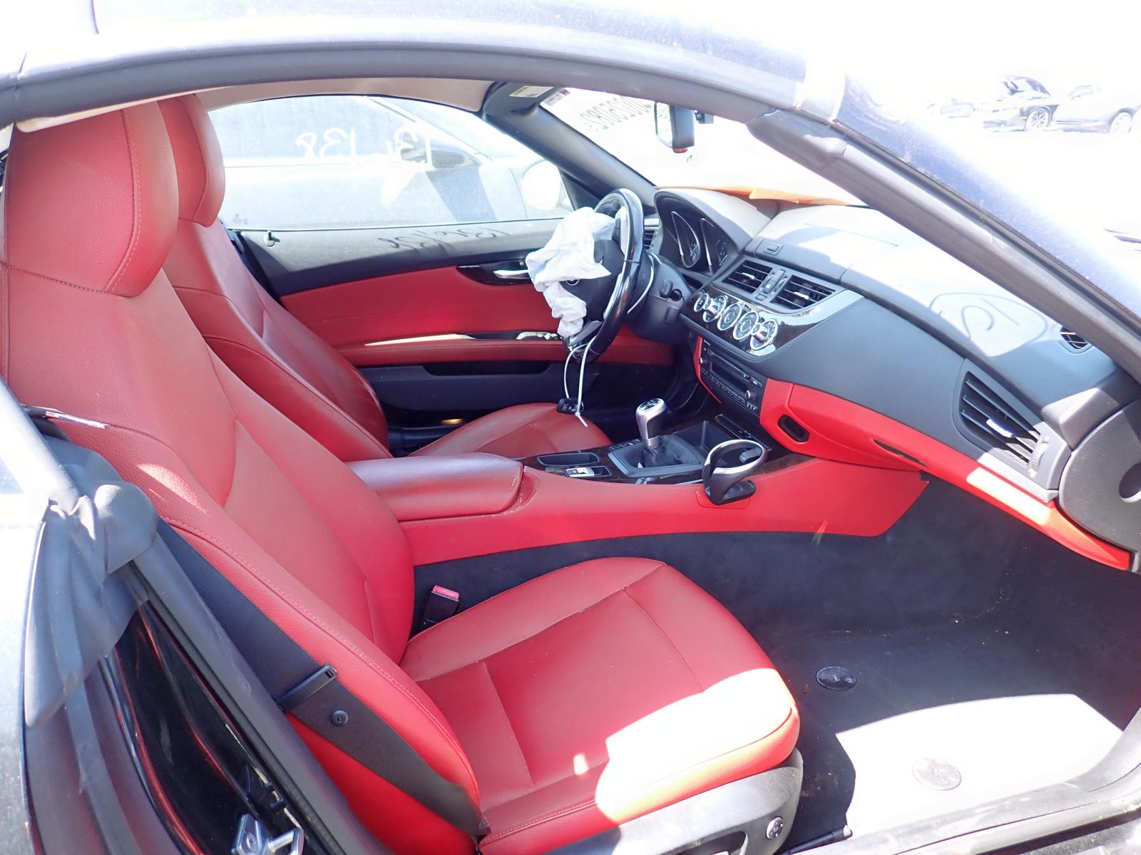 Photo 5 from auction – 2010 BMW Z4 SDRIVE3 with VIN WBALM5C56AE162285